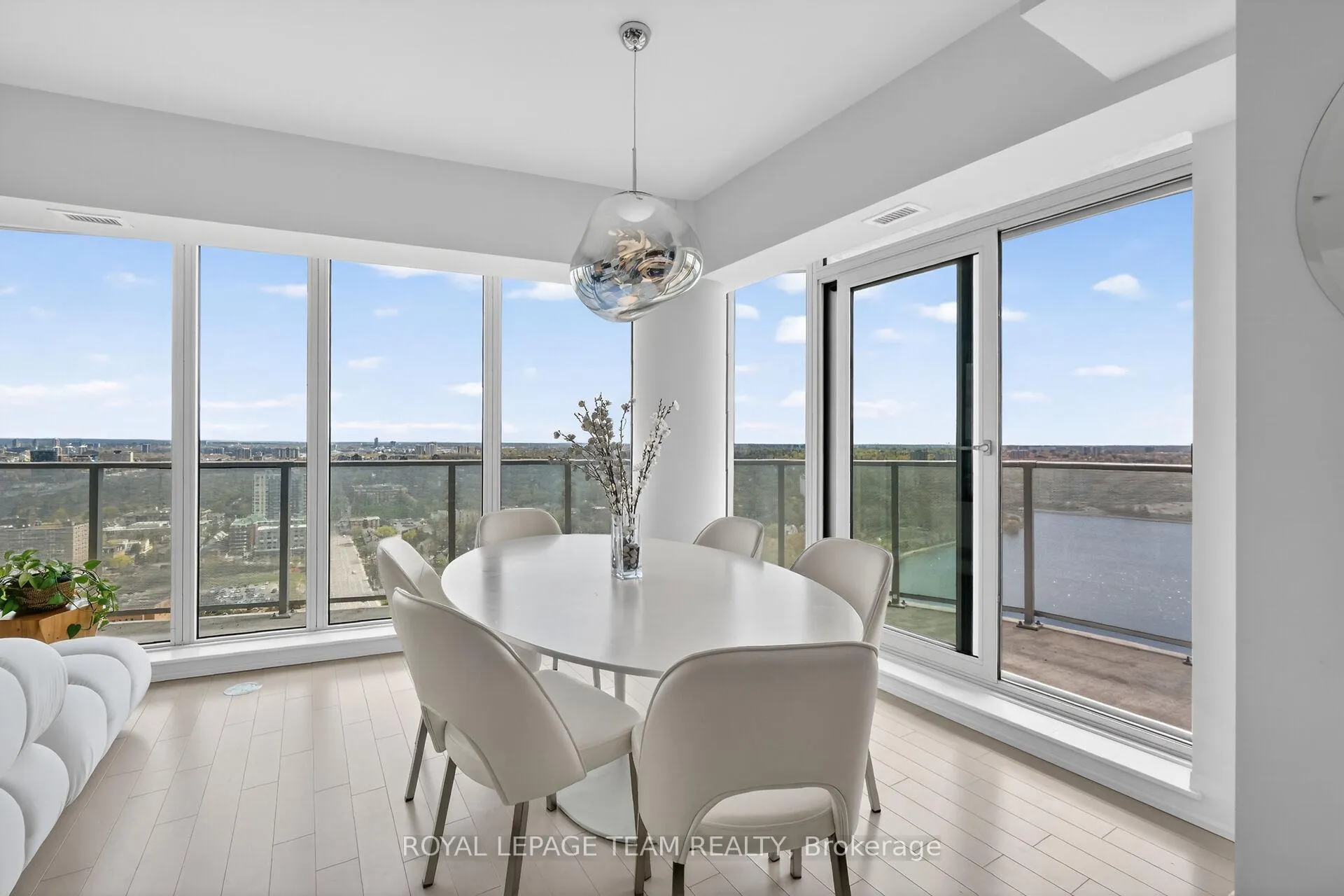 Photo 18 of Unit 1, 805 Carling Avenue, Ottawa, West Centre Town — HOMEH