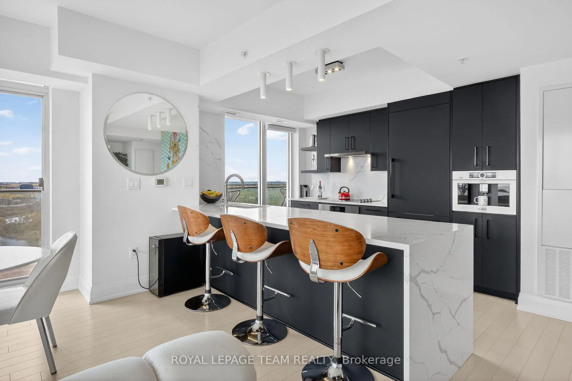 Photo 21 of Unit 1, 805 Carling Avenue, Ottawa, West Centre Town — HOMEH