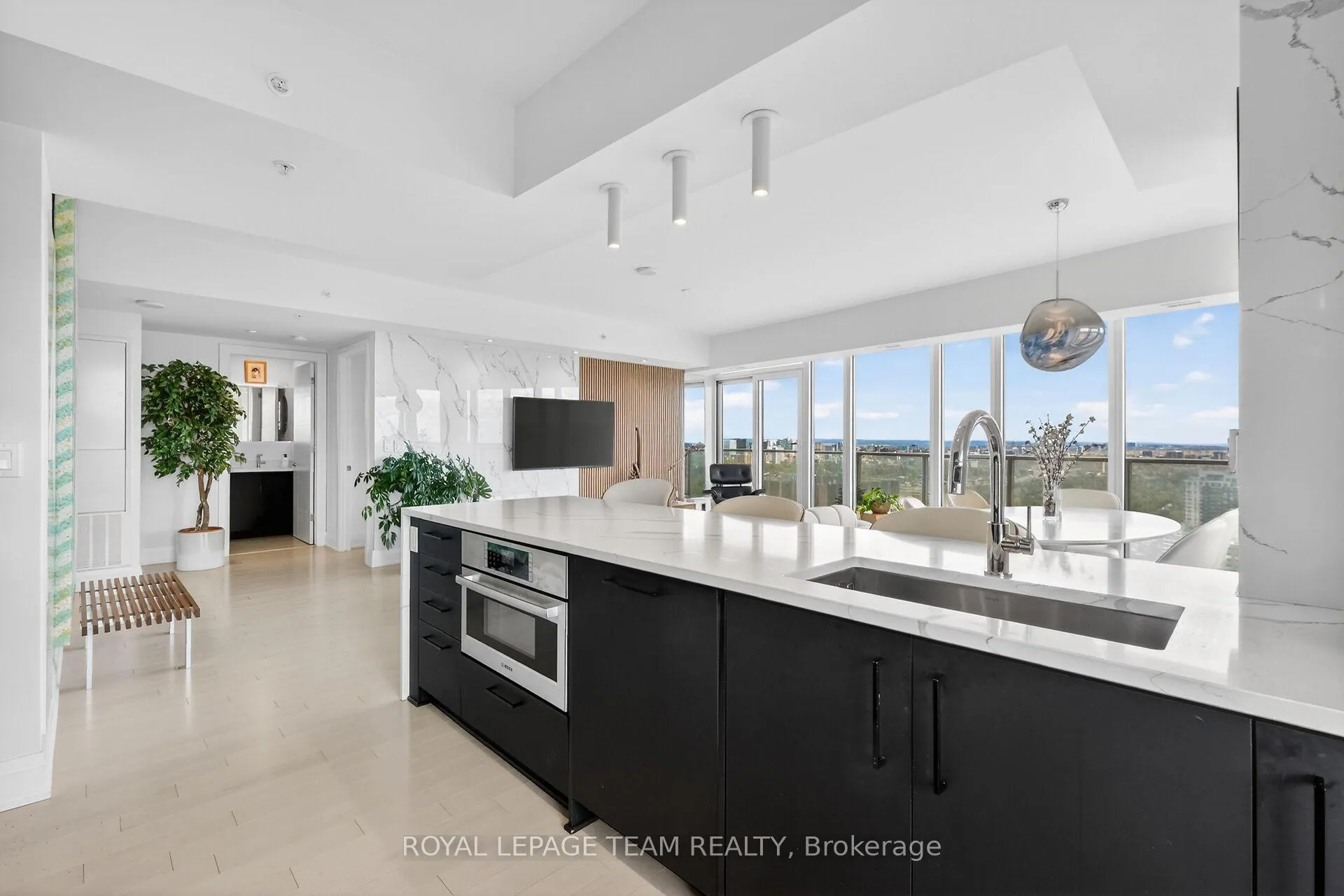 Photo 25 of Unit 1, 805 Carling Avenue, Ottawa, West Centre Town — HOMEH