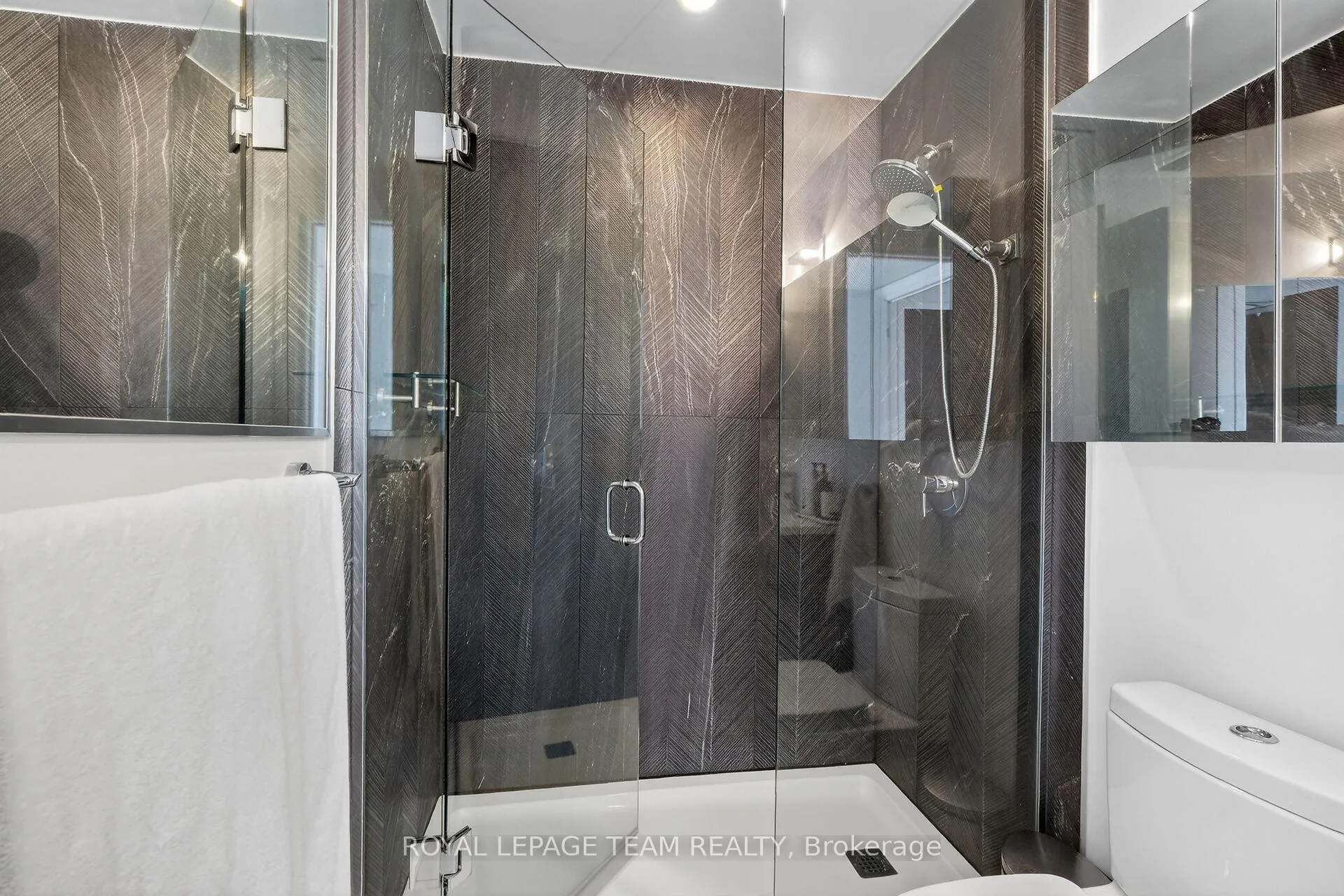 Photo 36 of Unit 1, 805 Carling Avenue, Ottawa, West Centre Town — HOMEH