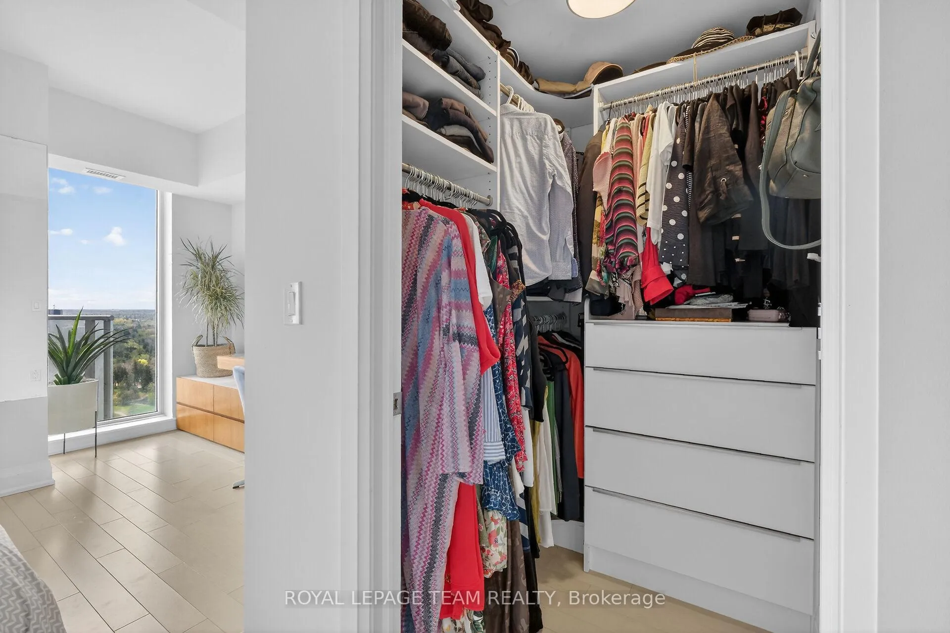 Photo 37 of Unit 1, 805 Carling Avenue, Ottawa, West Centre Town — HOMEH