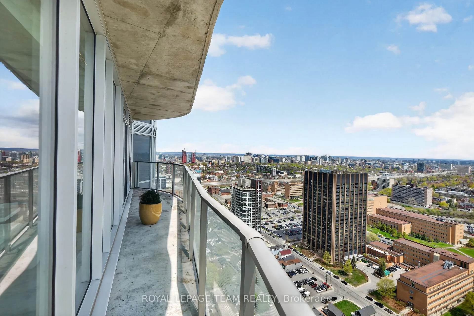 Photo 44 of Unit 1, 805 Carling Avenue, Ottawa, West Centre Town — HOMEH