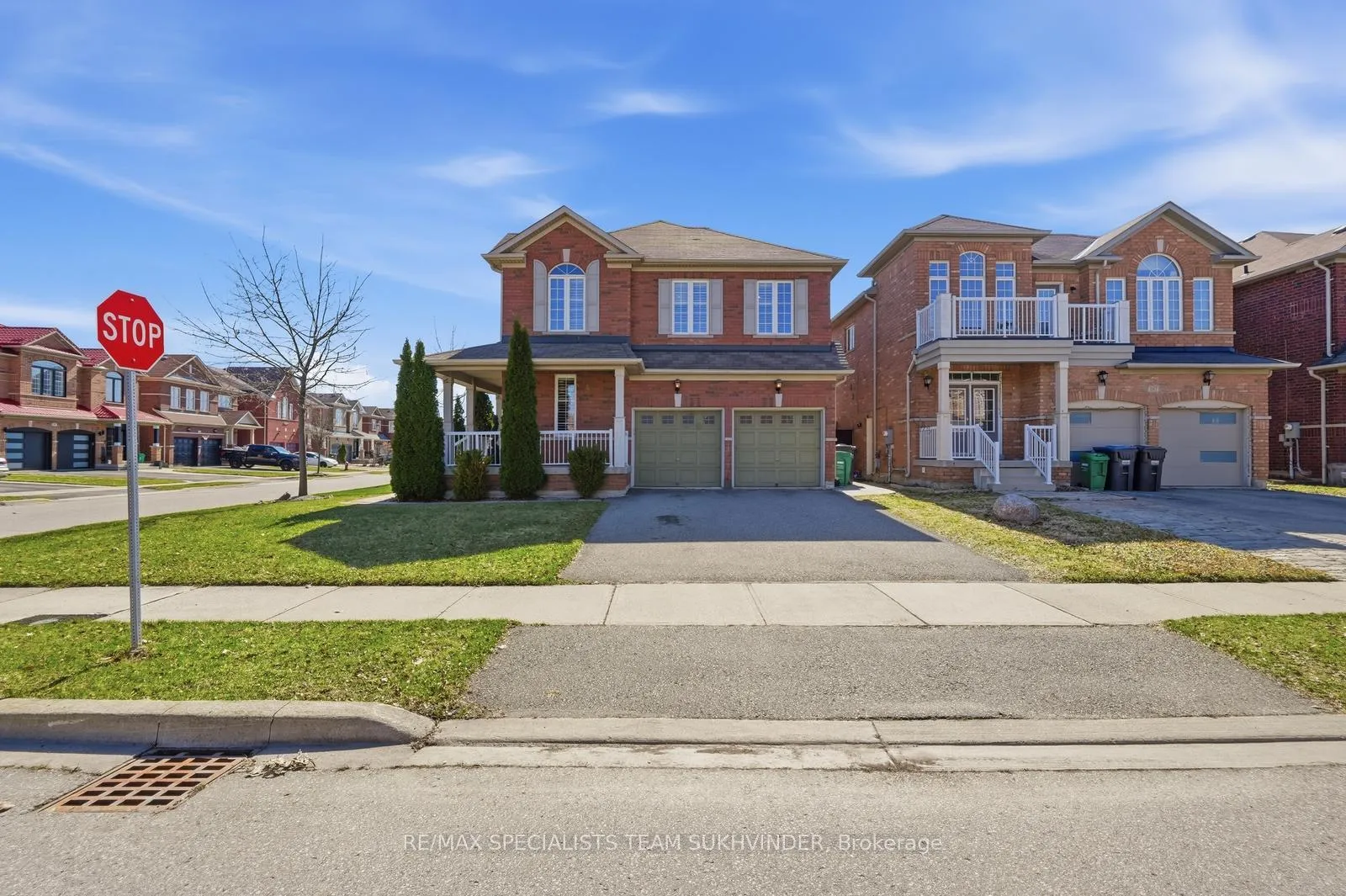 Photo 3 of 42 Delphinium Way, Brampton, Northwest Sandalwood Parkway — HOMEH