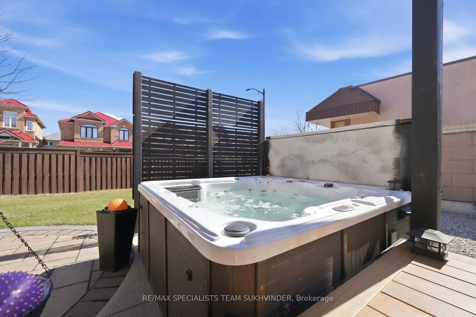 Photo 35 of 42 Delphinium Way, Brampton, Northwest Sandalwood Parkway — HOMEH