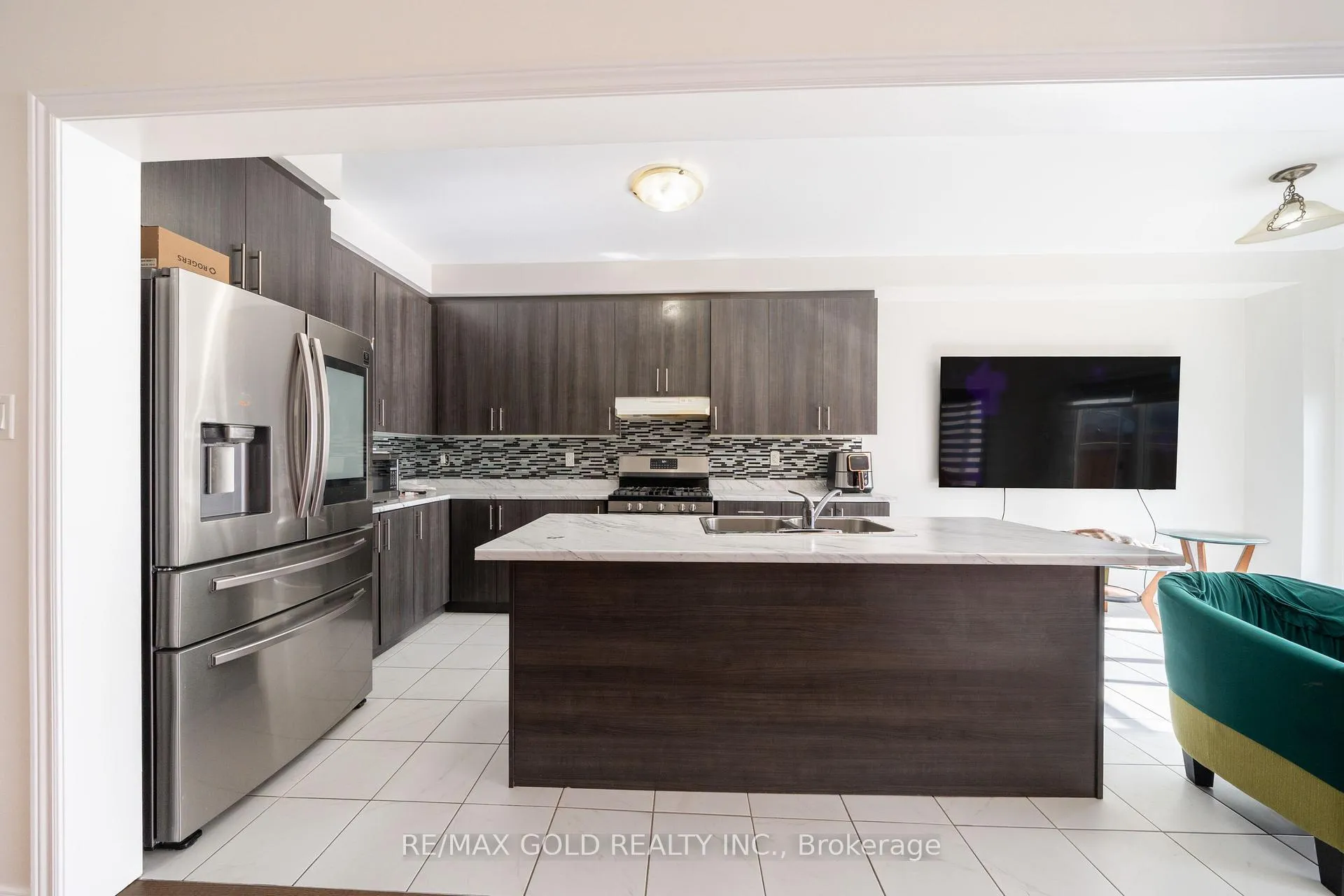 Photo 11 of 162 Clark Street, Shelburne — HOMEH