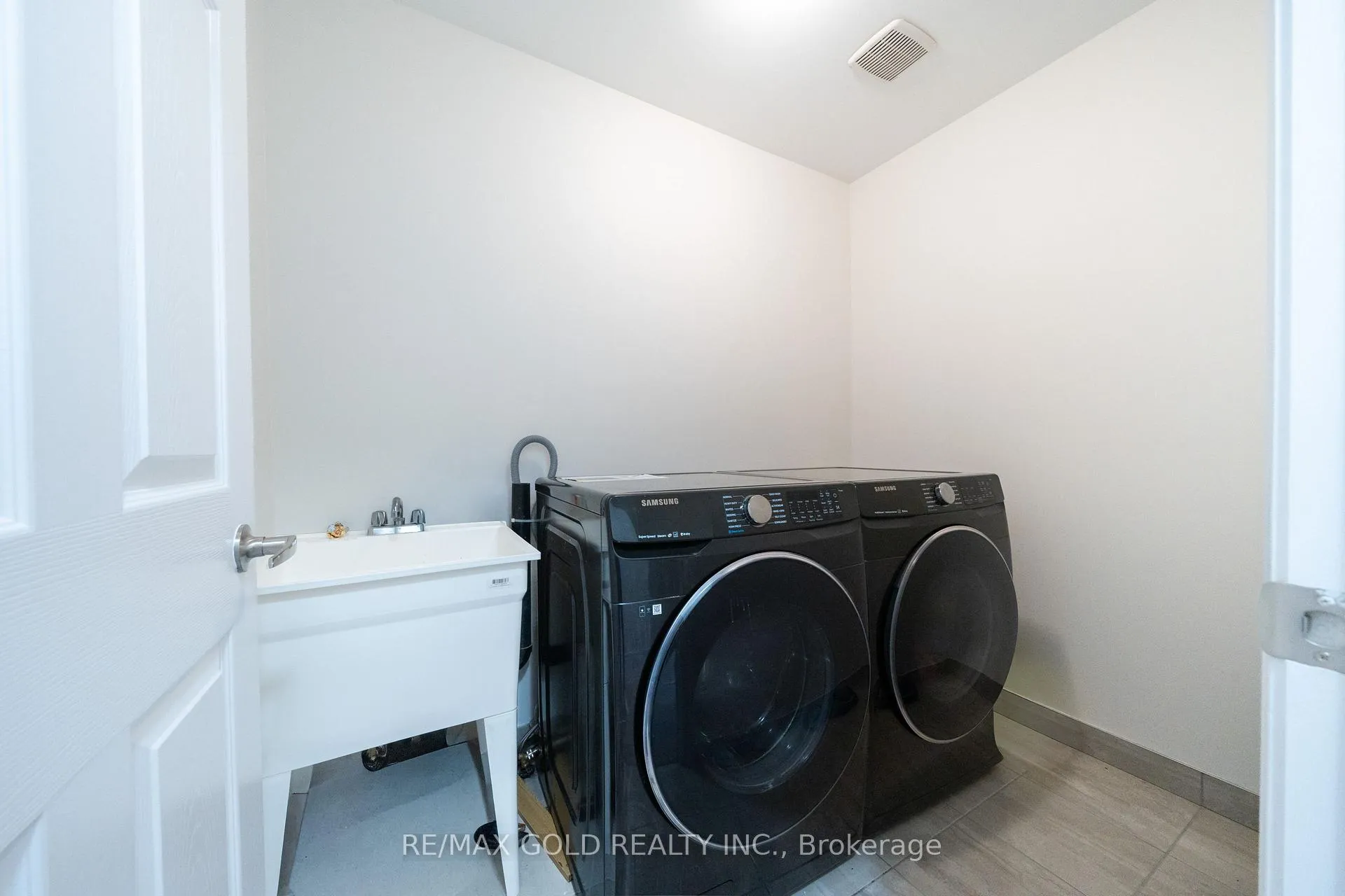 Photo 24 of 162 Clark Street, Shelburne — HOMEH