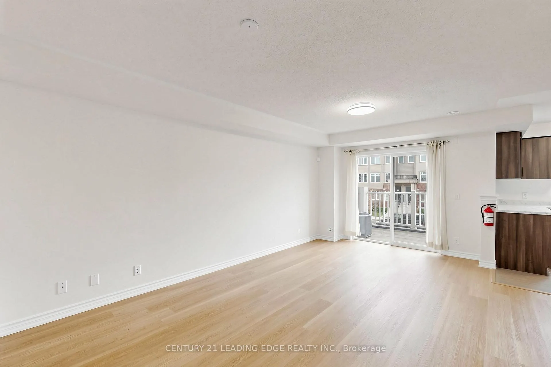 Photo 9 of 61 Far North Court, Oshawa, Windfields — HOMEH