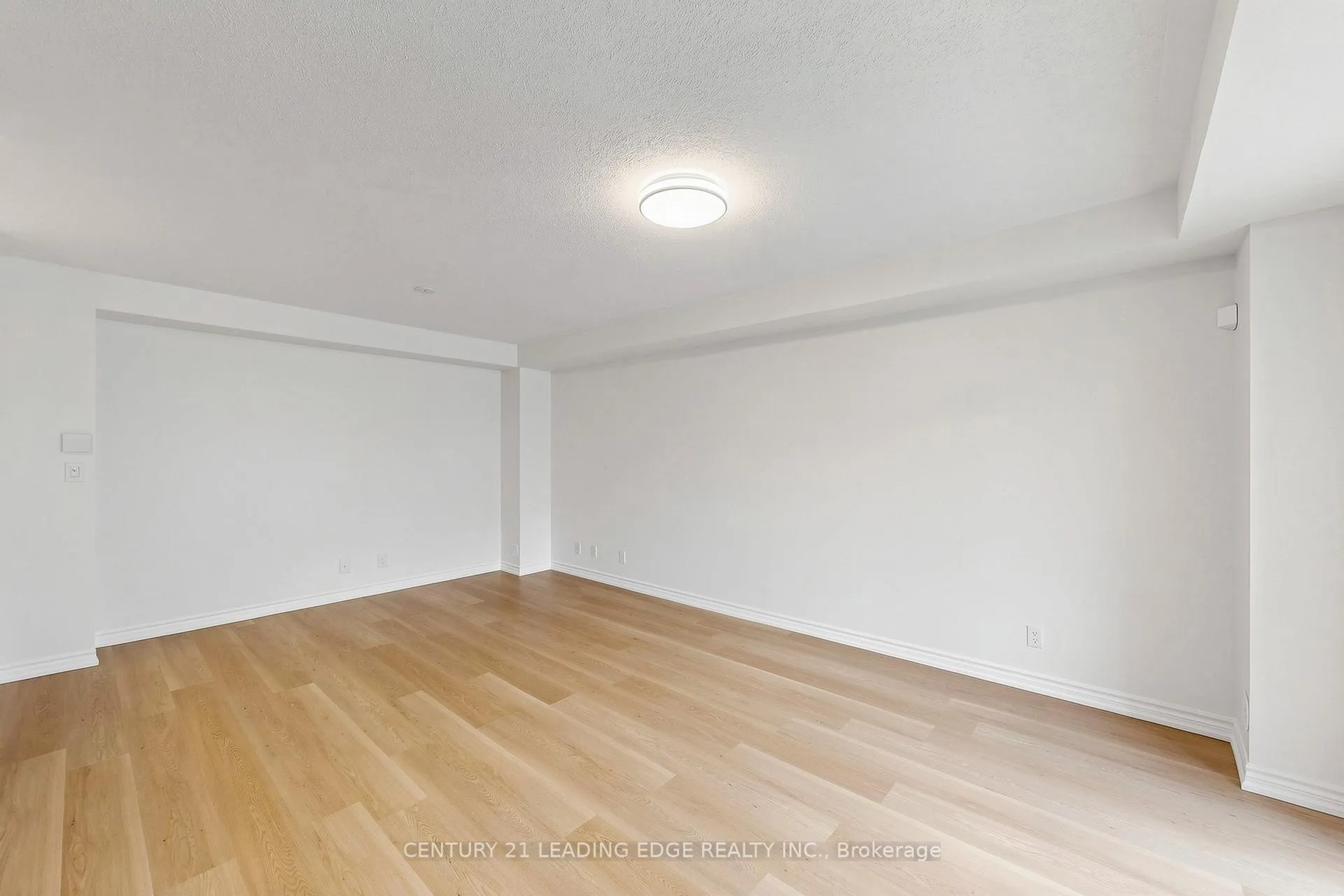 Photo 11 of 61 Far North Court, Oshawa, Windfields — HOMEH