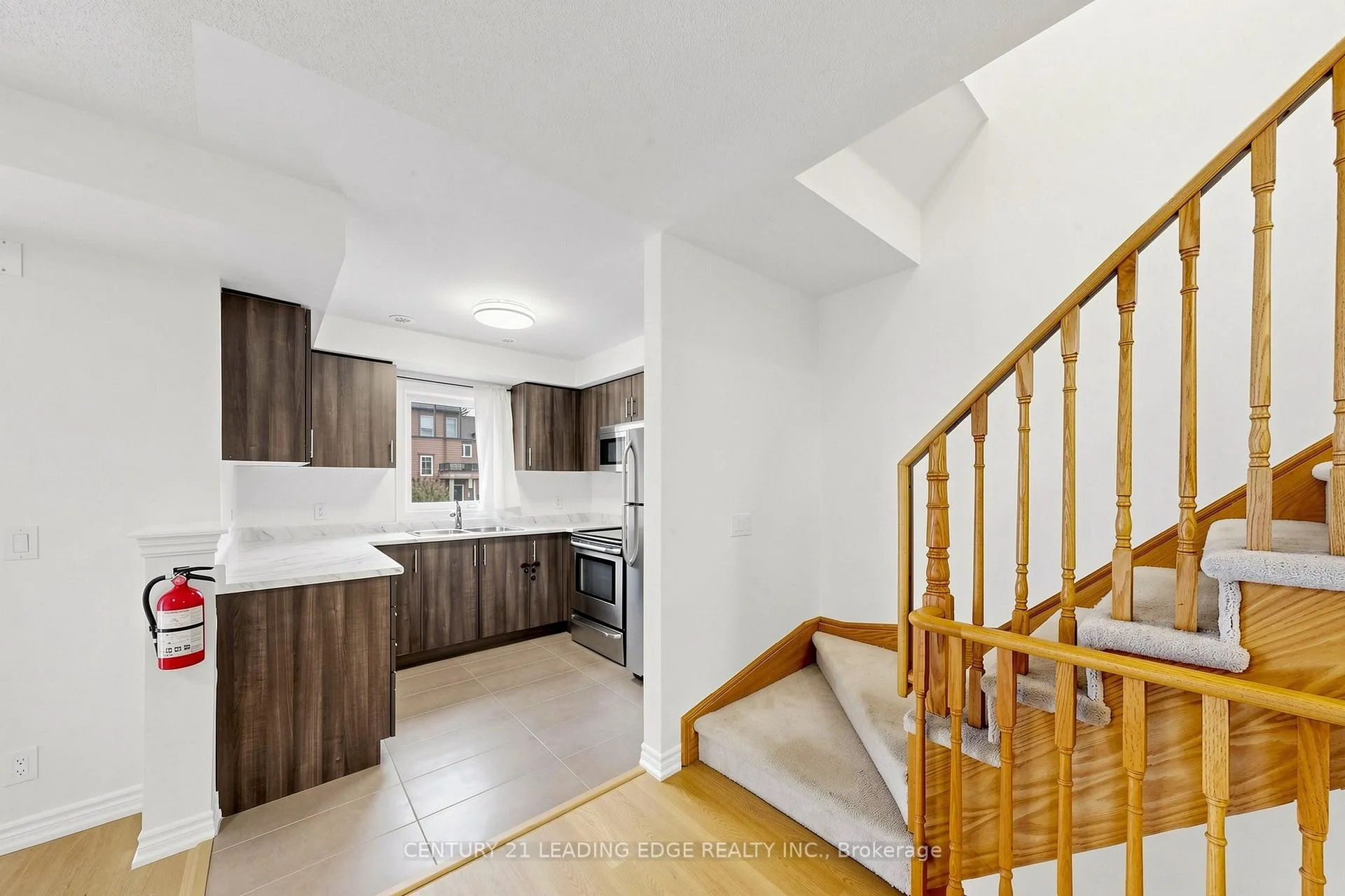 Photo 14 of 61 Far North Court, Oshawa, Windfields — HOMEH