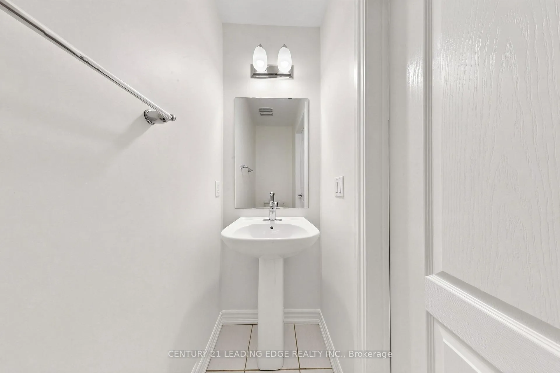 Photo 19 of 61 Far North Court, Oshawa, Windfields — HOMEH