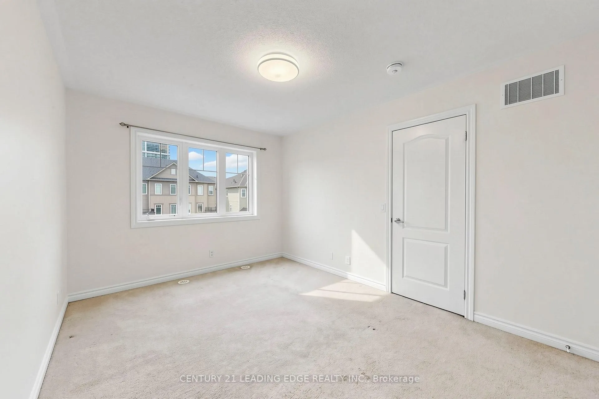 Photo 22 of 61 Far North Court, Oshawa, Windfields — HOMEH
