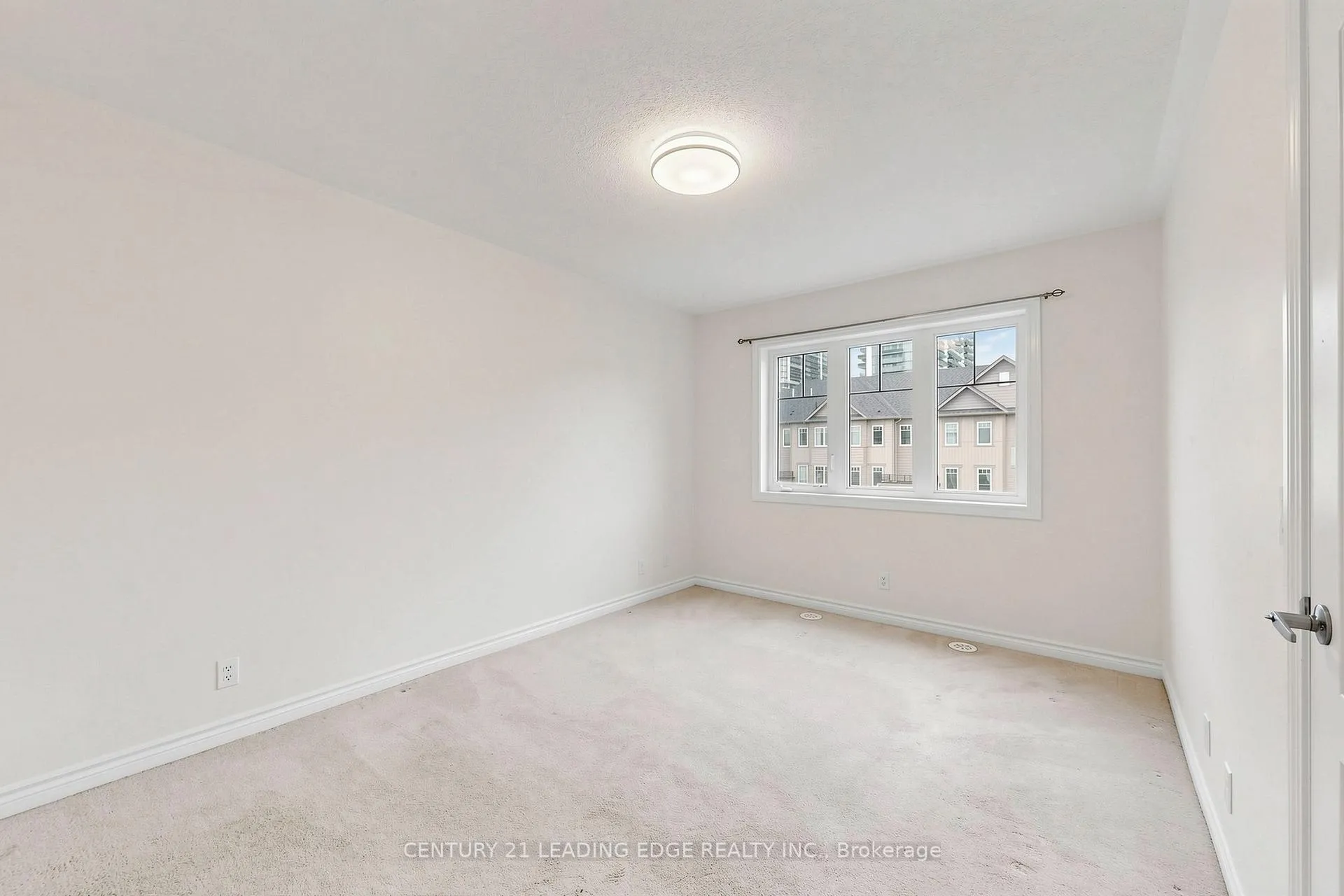 Photo 24 of 61 Far North Court, Oshawa, Windfields — HOMEH