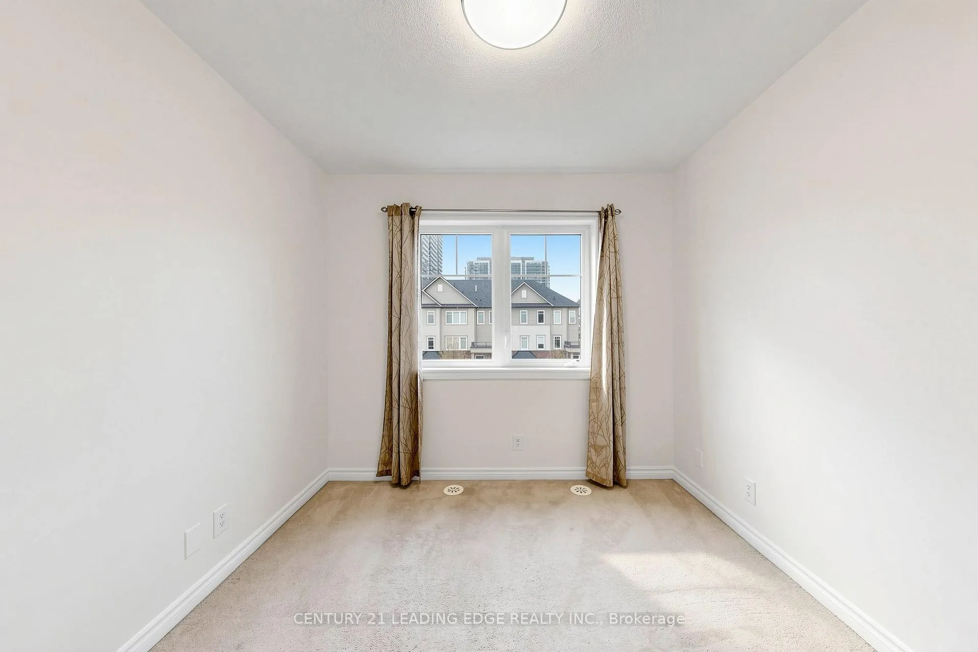 Photo 27 of 61 Far North Court, Oshawa, Windfields — HOMEH