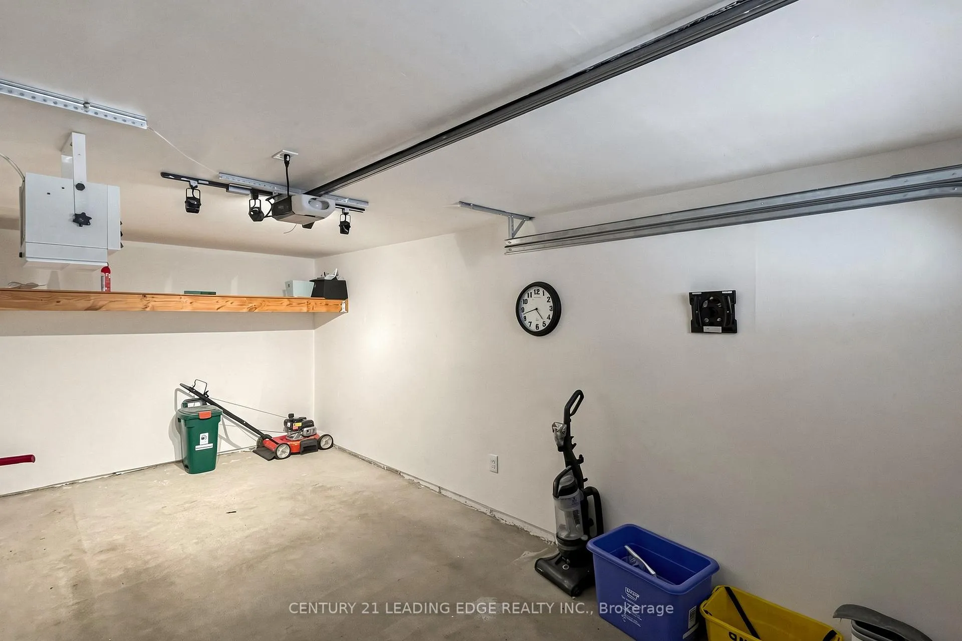 Photo 33 of 61 Far North Court, Oshawa, Windfields — HOMEH