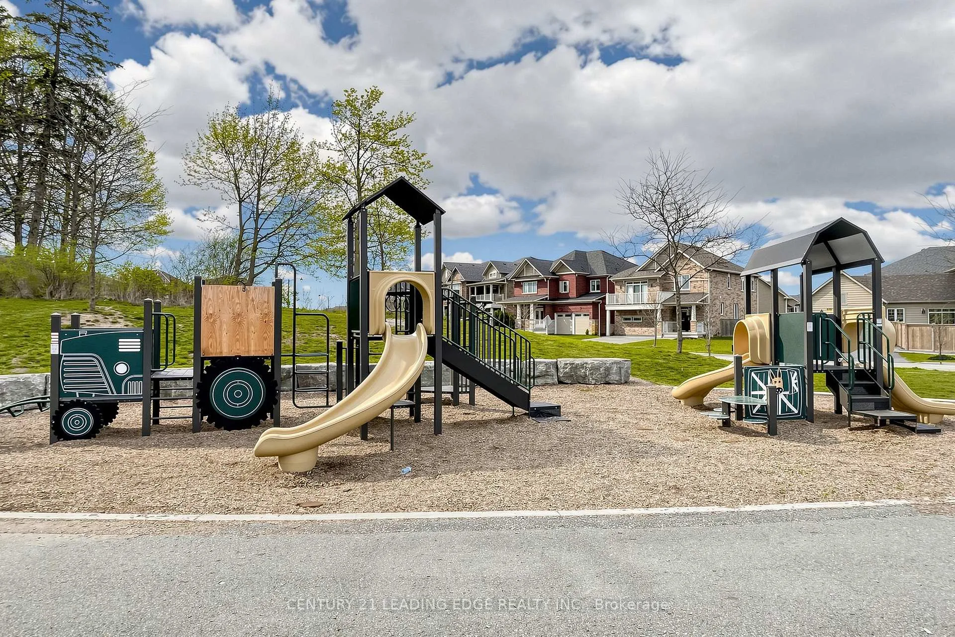 Photo 42 of 61 Far North Court, Oshawa, Windfields — HOMEH