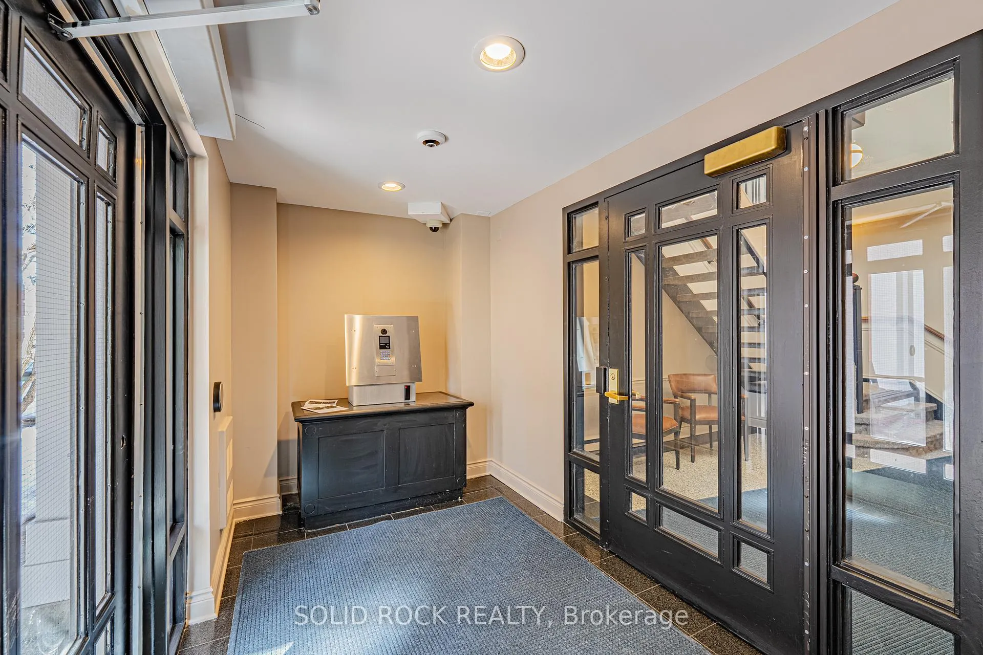 Photo 4 of Unit 106, 11 Durham Private, Ottawa, Lindenlea — HOMEH