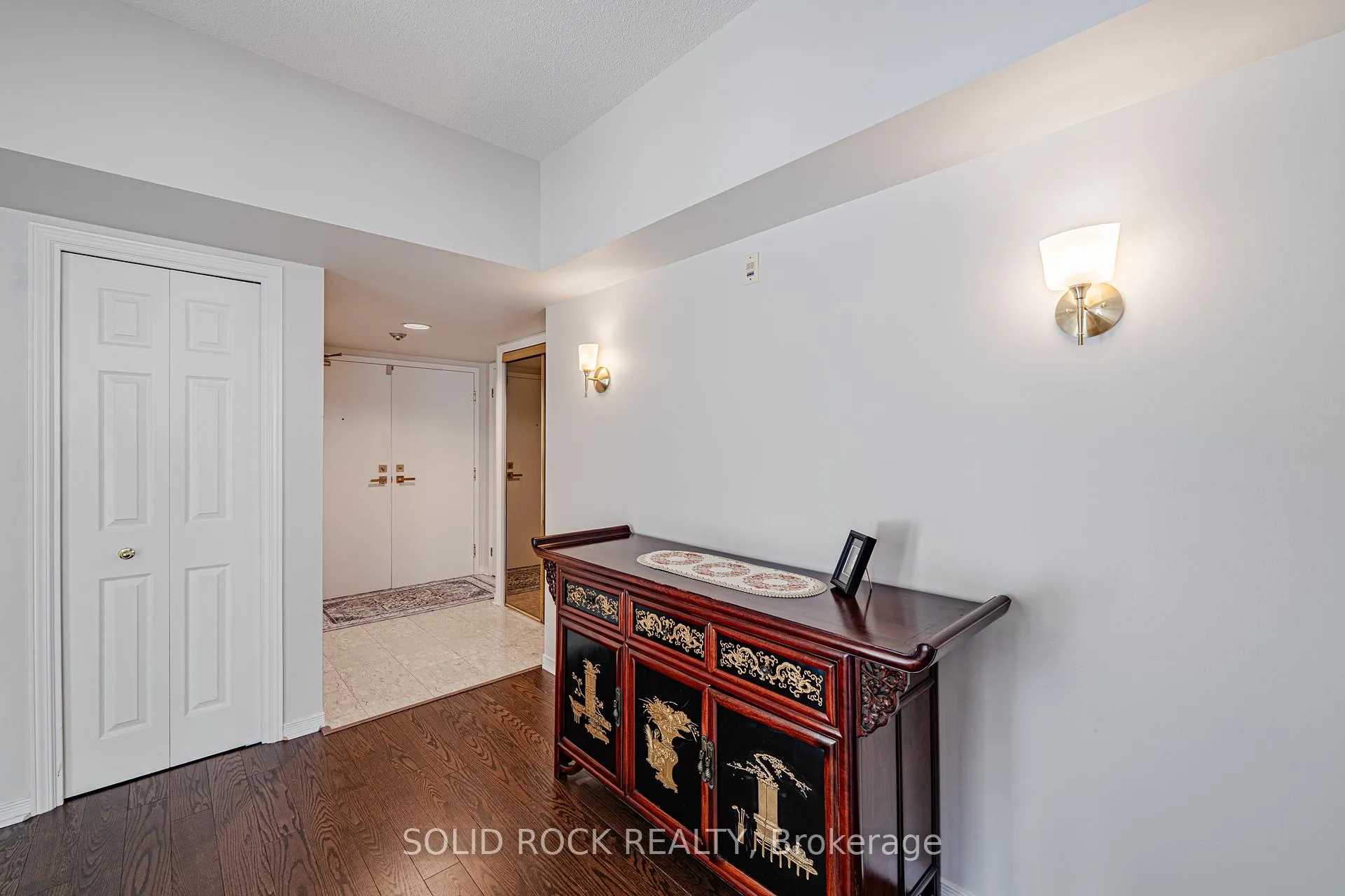 Photo 9 of Unit 106, 11 Durham Private, Ottawa, Lindenlea — HOMEH