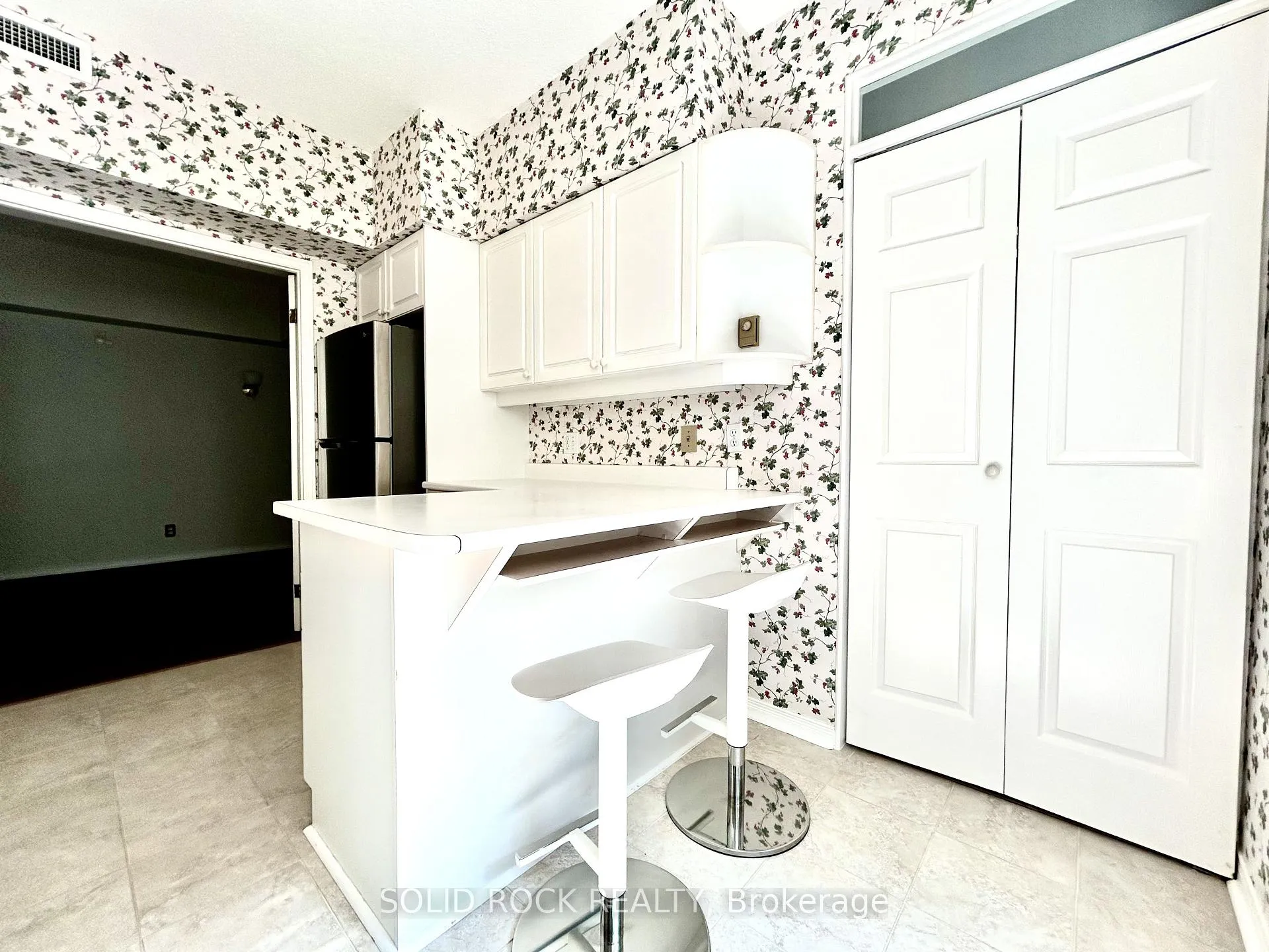 Photo 12 of Unit 106, 11 Durham Private, Ottawa, Lindenlea — HOMEH