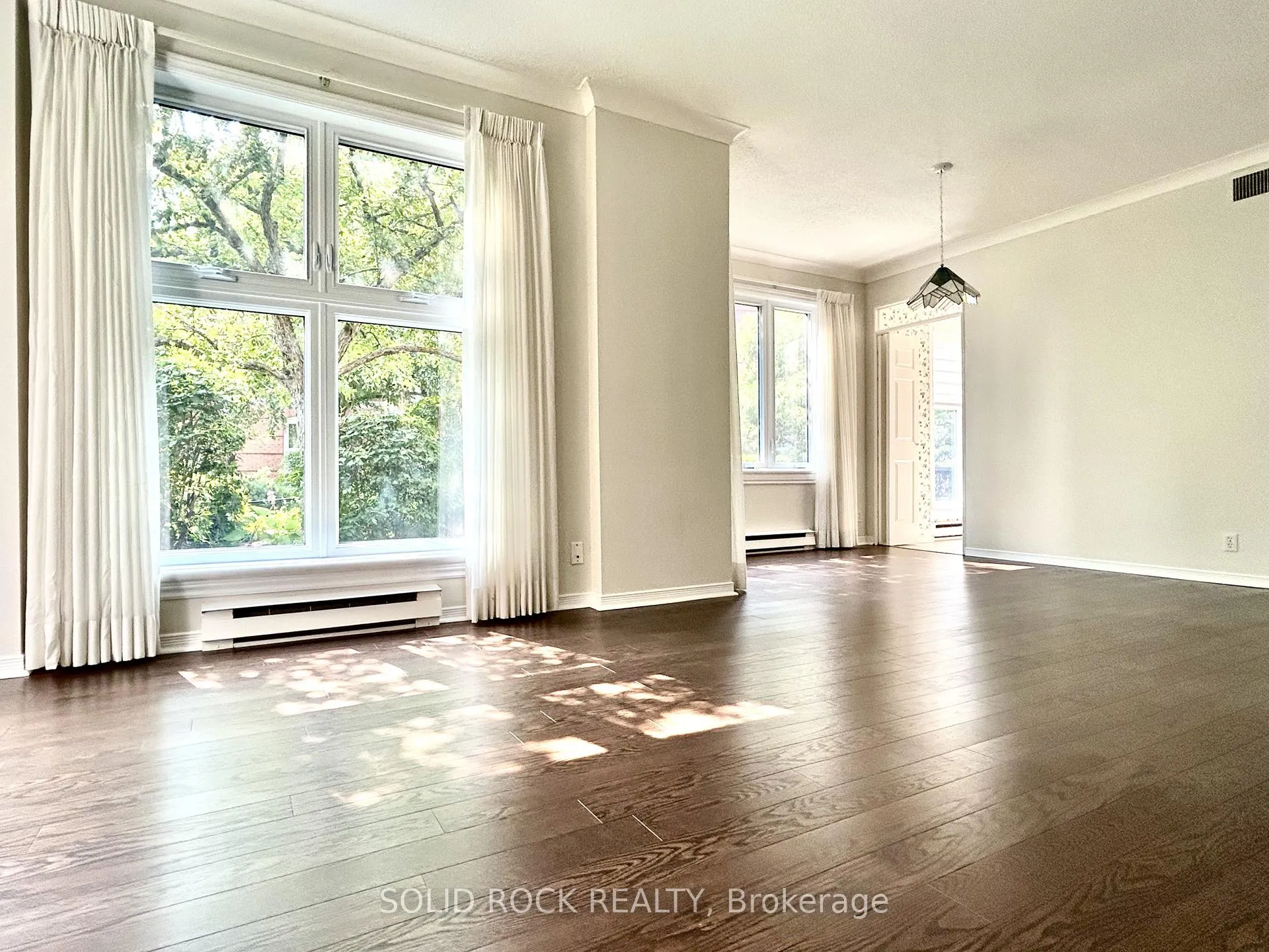 Photo 13 of Unit 106, 11 Durham Private, Ottawa, Lindenlea — HOMEH
