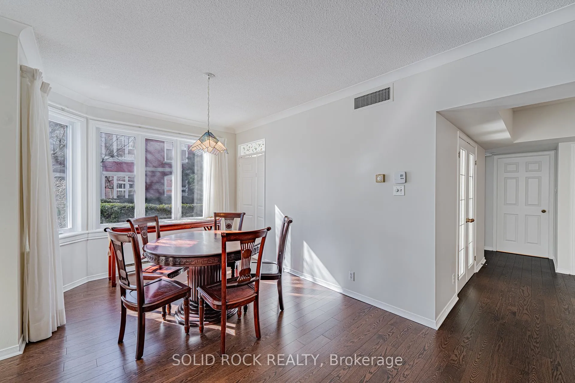 Photo 14 of Unit 106, 11 Durham Private, Ottawa, Lindenlea — HOMEH