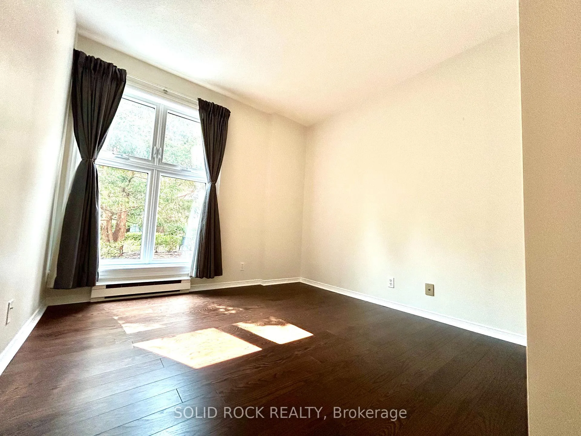 Photo 20 of Unit 106, 11 Durham Private, Ottawa, Lindenlea — HOMEH