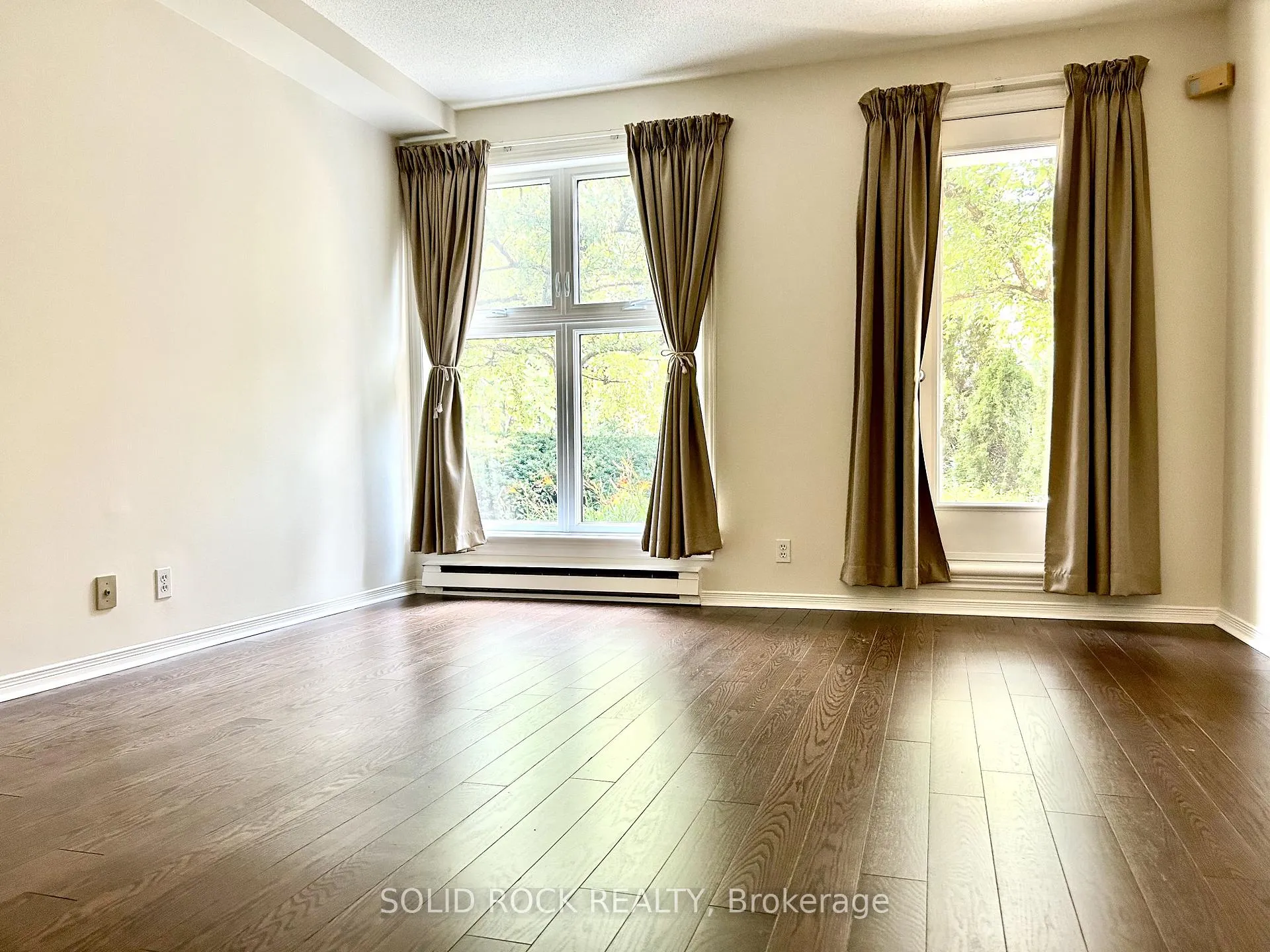 Photo 23 of Unit 106, 11 Durham Private, Ottawa, Lindenlea — HOMEH