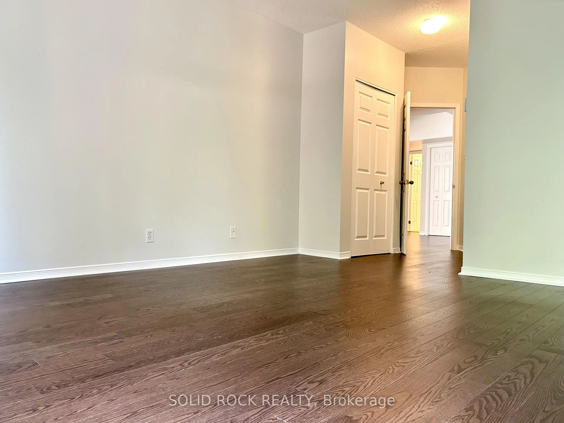 Photo 24 of Unit 106, 11 Durham Private, Ottawa, Lindenlea — HOMEH