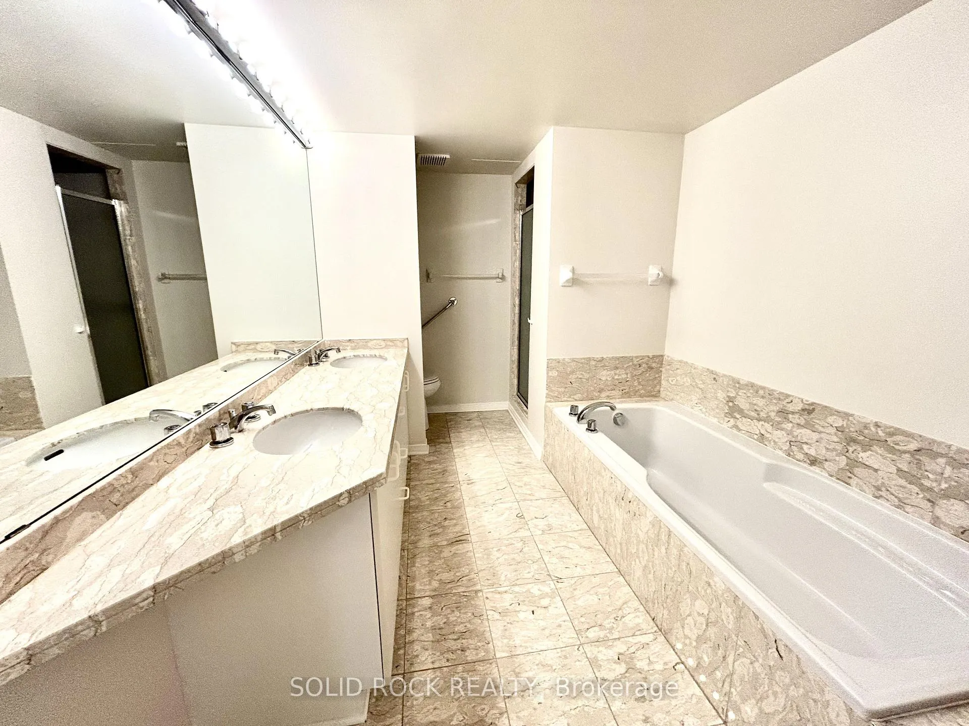 Photo 26 of Unit 106, 11 Durham Private, Ottawa, Lindenlea — HOMEH