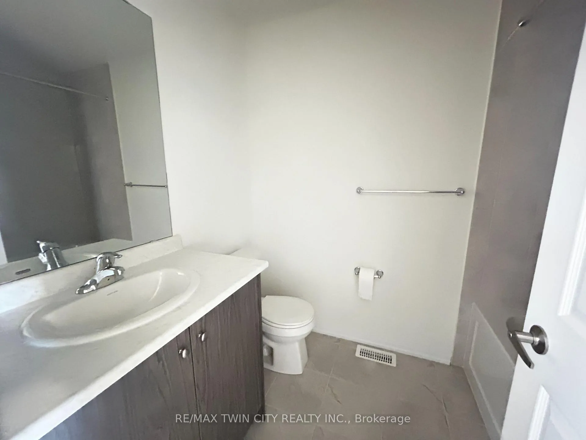 Photo 12 of 395 Starlight Avenue, Woolwich — HOMEH