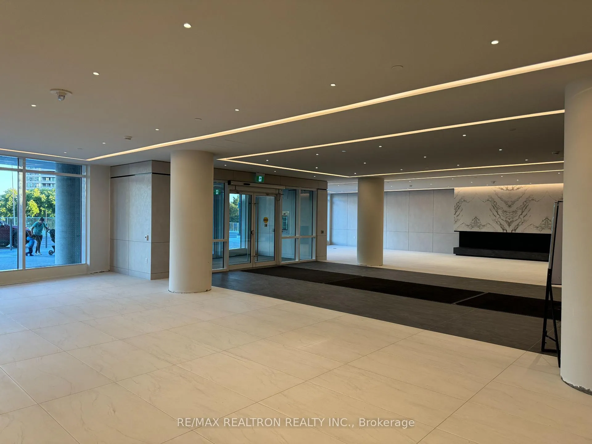 Photo 9 of Unit B1606, 50 Upper Mall Way, Vaughan, Brownridge — HOMEH