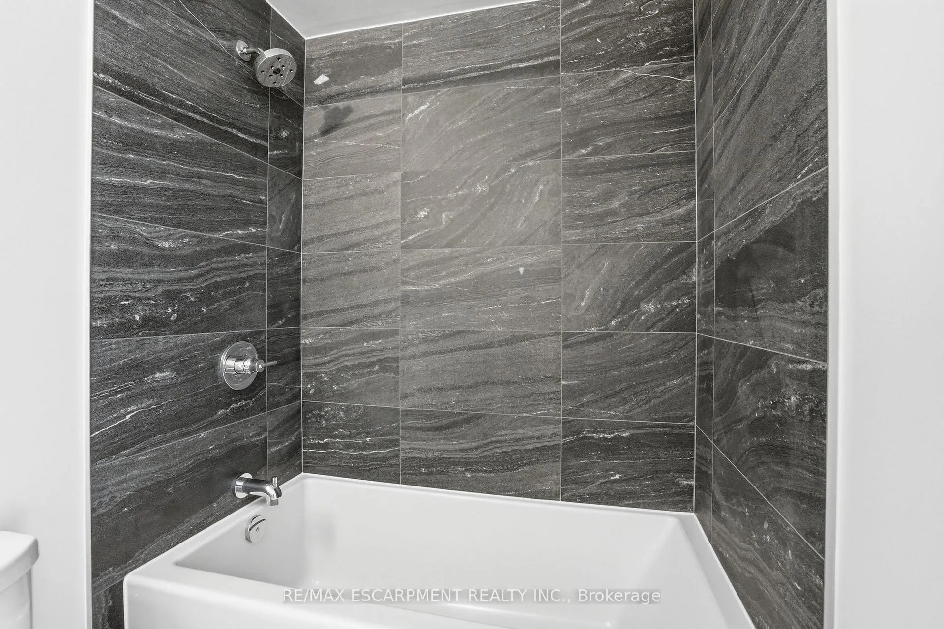 Photo 18 of Unit 1002, 2075 Lakeshore Road, Burlington, Brant — HOMEH