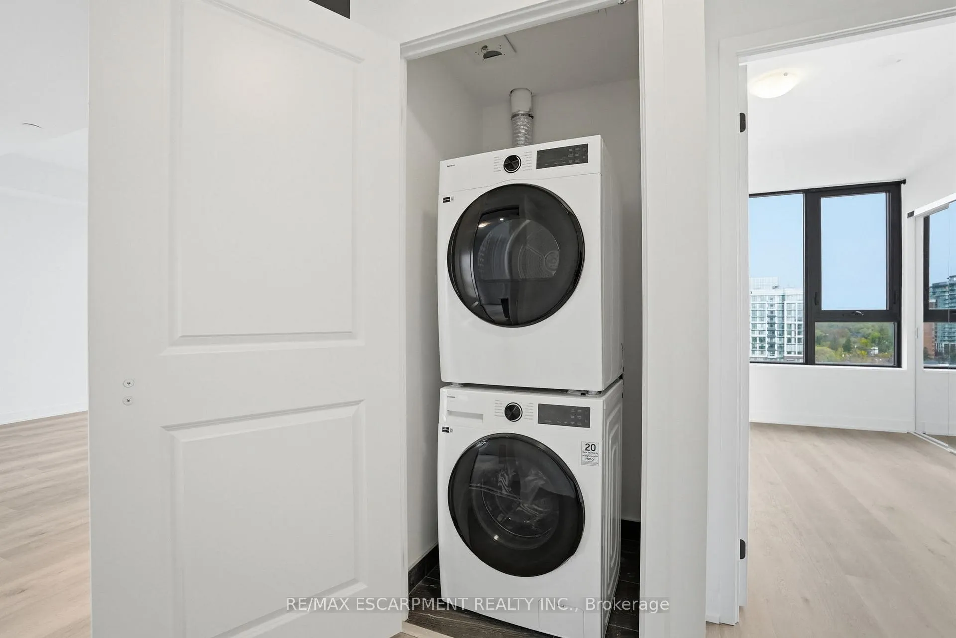 Photo 19 of Unit 1002, 2075 Lakeshore Road, Burlington, Brant — HOMEH