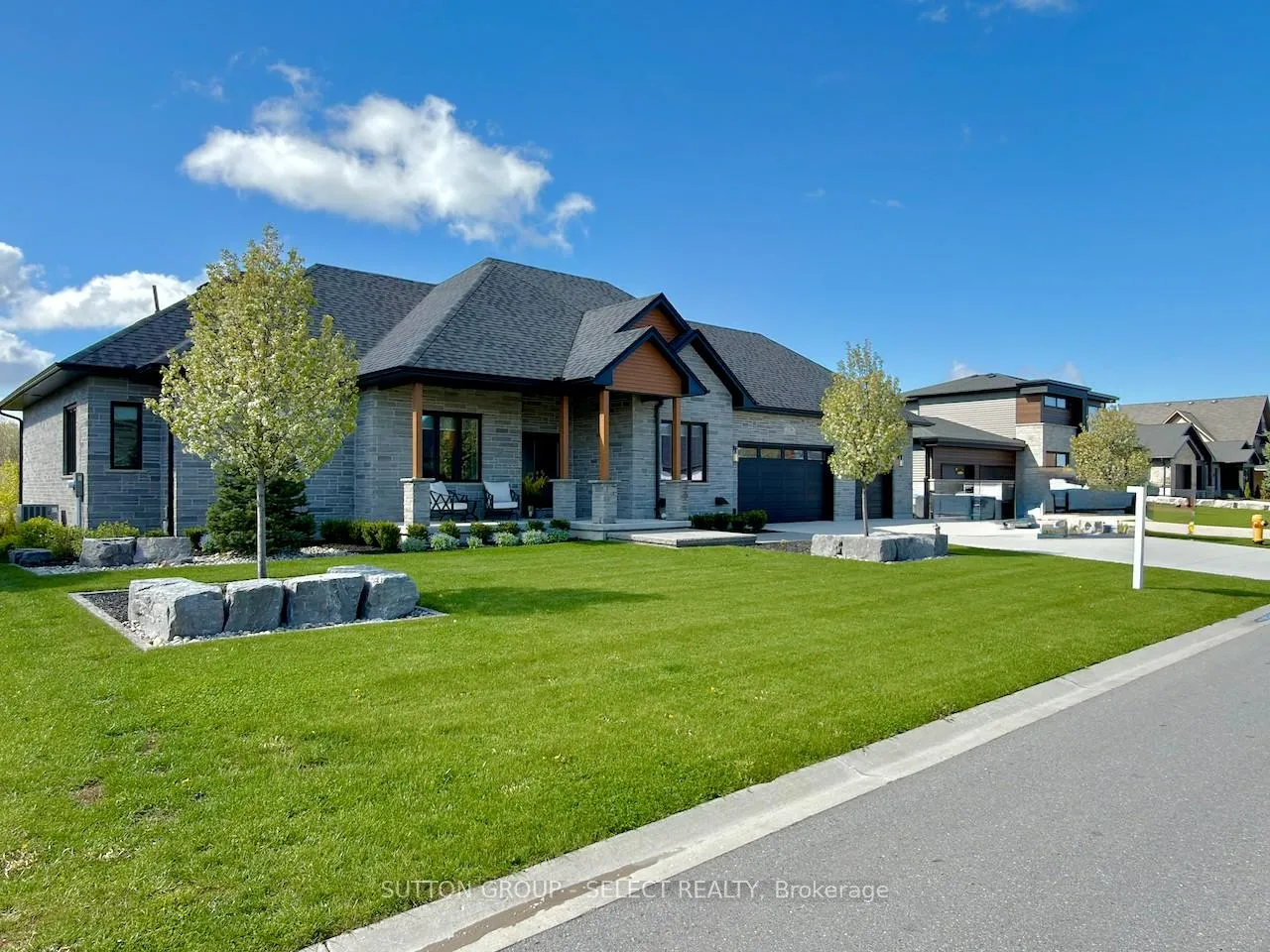 Photo of 276 Hazelton Lane