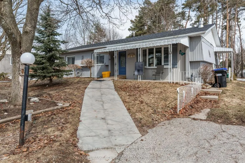 Photo 3 of 29 Main Street, Innisfil, Rural Innisfil — HOMEH