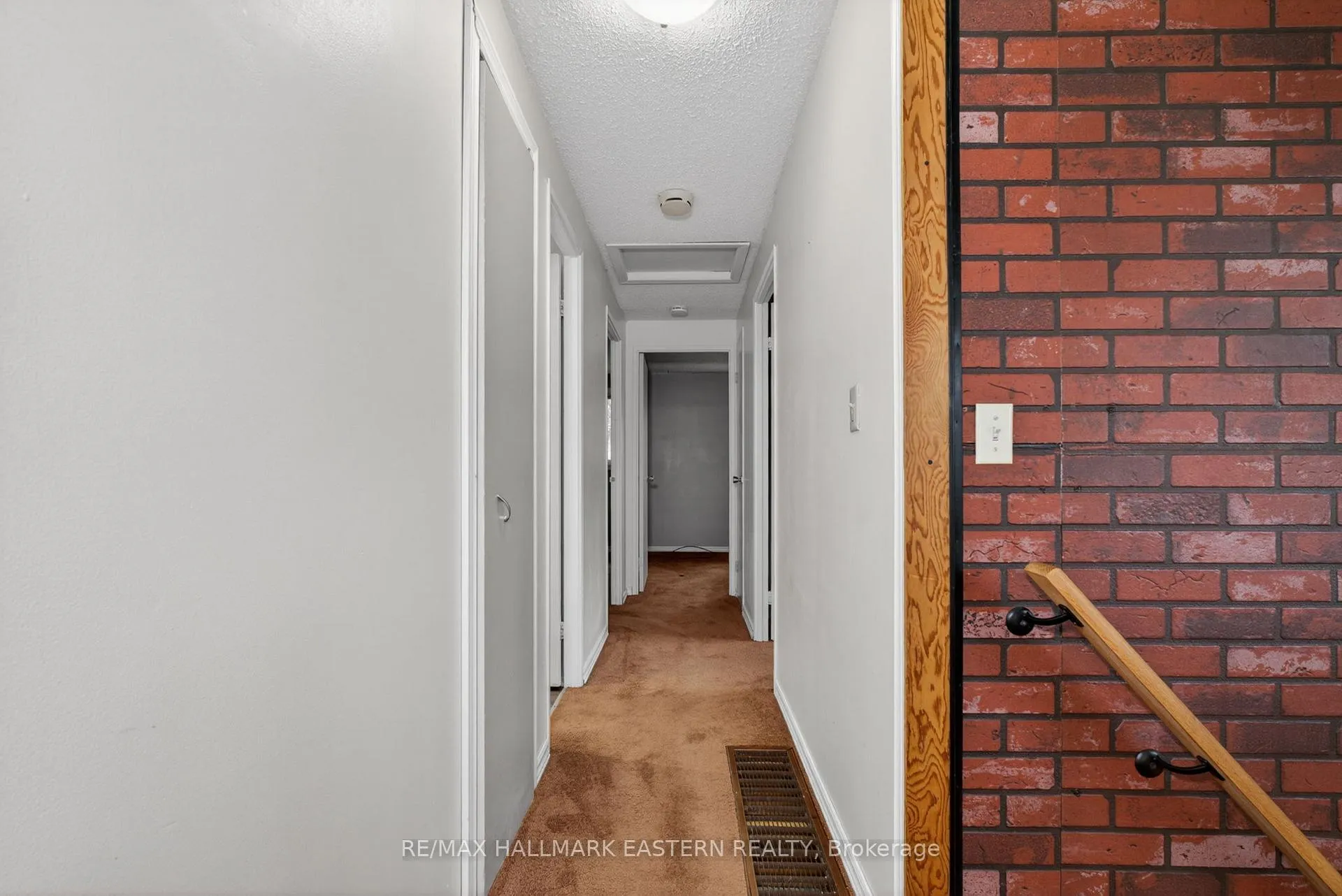 Photo 14 of 1121 Norman Crescent, Oshawa, Donevan — HOMEH