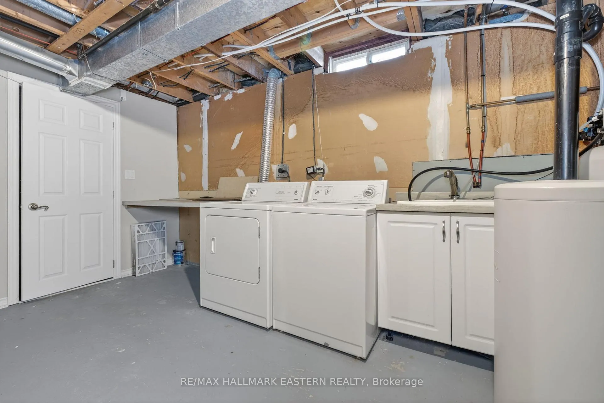 Photo 28 of 1121 Norman Crescent, Oshawa, Donevan — HOMEH