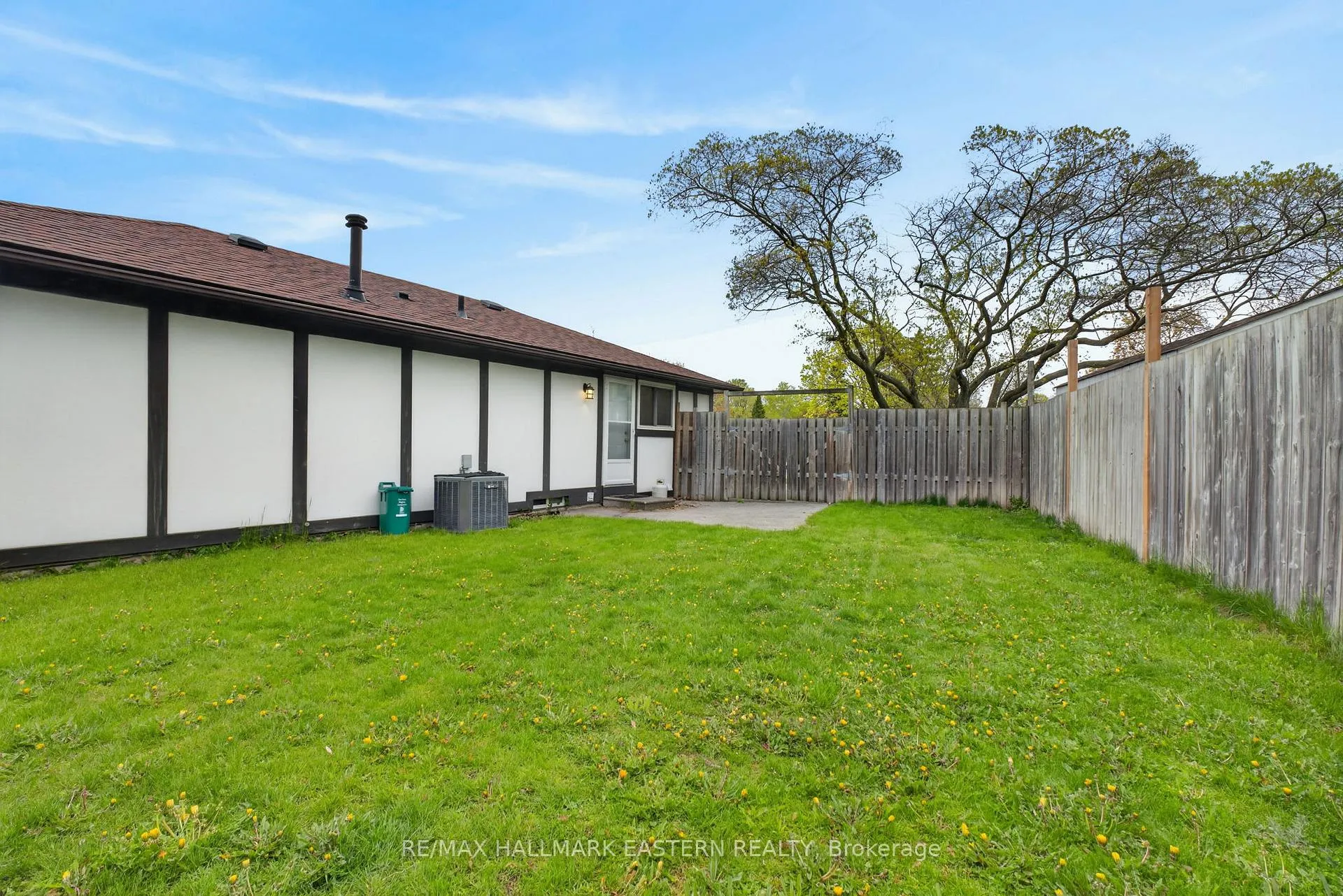 Photo 30 of 1121 Norman Crescent, Oshawa, Donevan — HOMEH