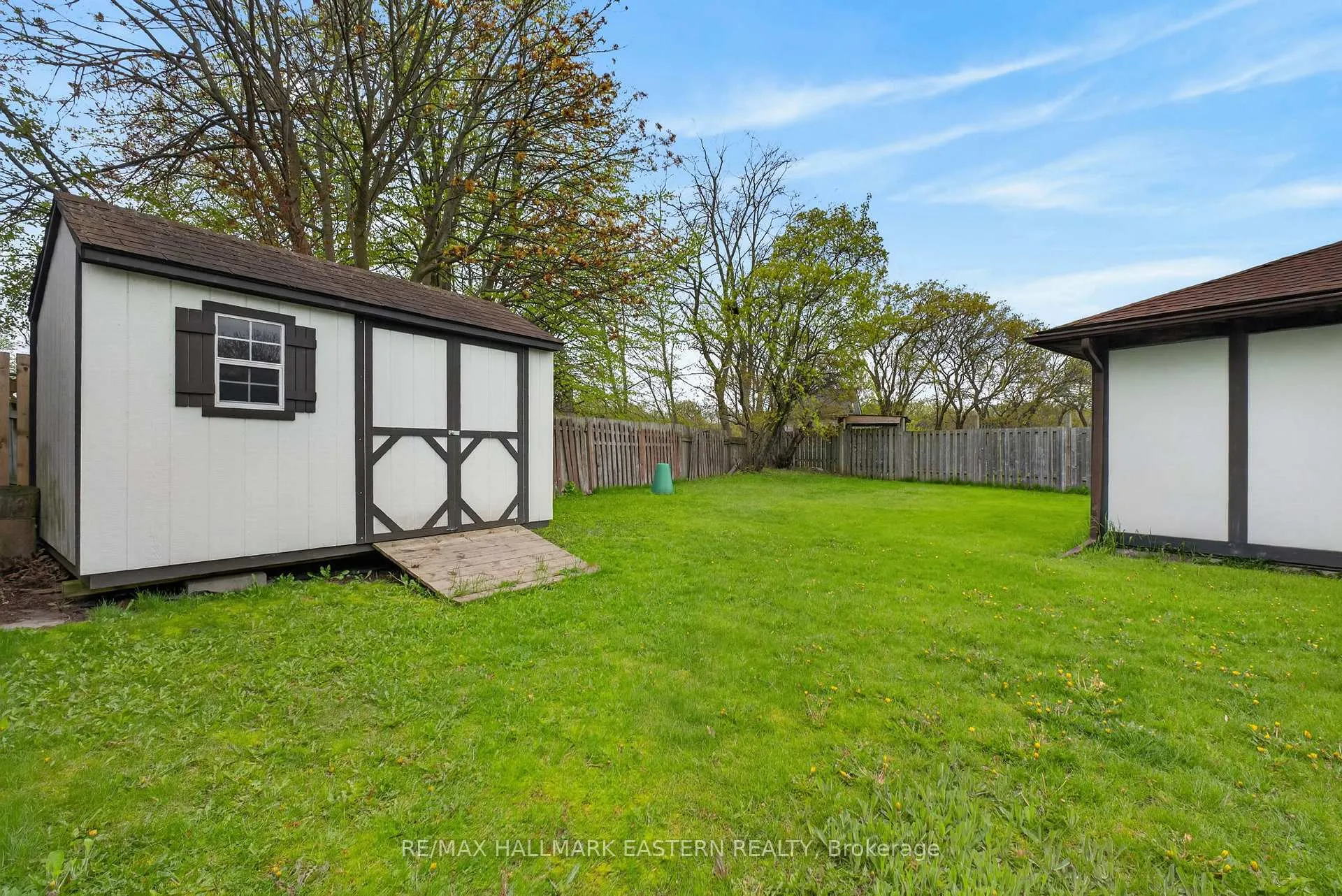 Photo 33 of 1121 Norman Crescent, Oshawa, Donevan — HOMEH