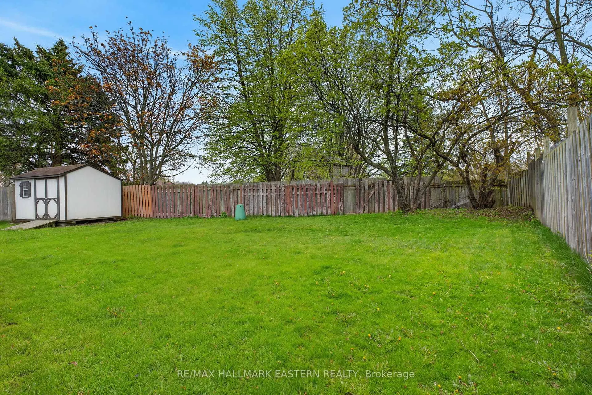 Photo 35 of 1121 Norman Crescent, Oshawa, Donevan — HOMEH