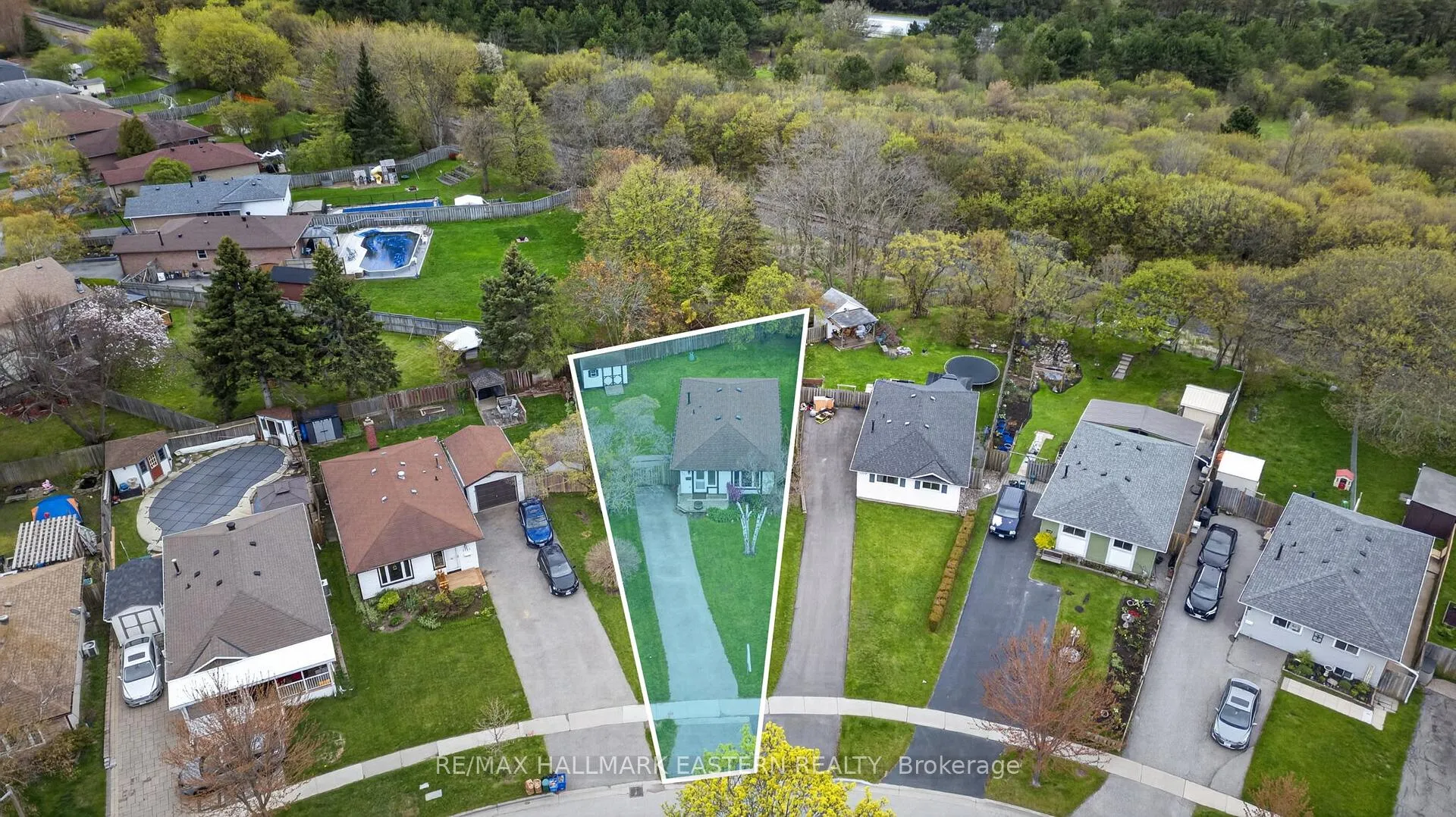 Photo 37 of 1121 Norman Crescent, Oshawa, Donevan — HOMEH