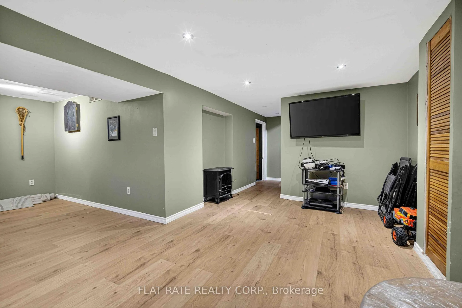 Photo 22 of 46 Morrow Street, Peterborough, Otonabee Ward 1 — HOMEH
