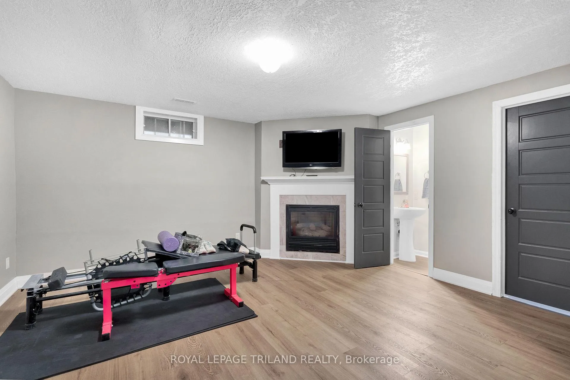Photo 29 of Unit B, 129 Symes Street, Southwest Middlesex, Glencoe — HOMEH