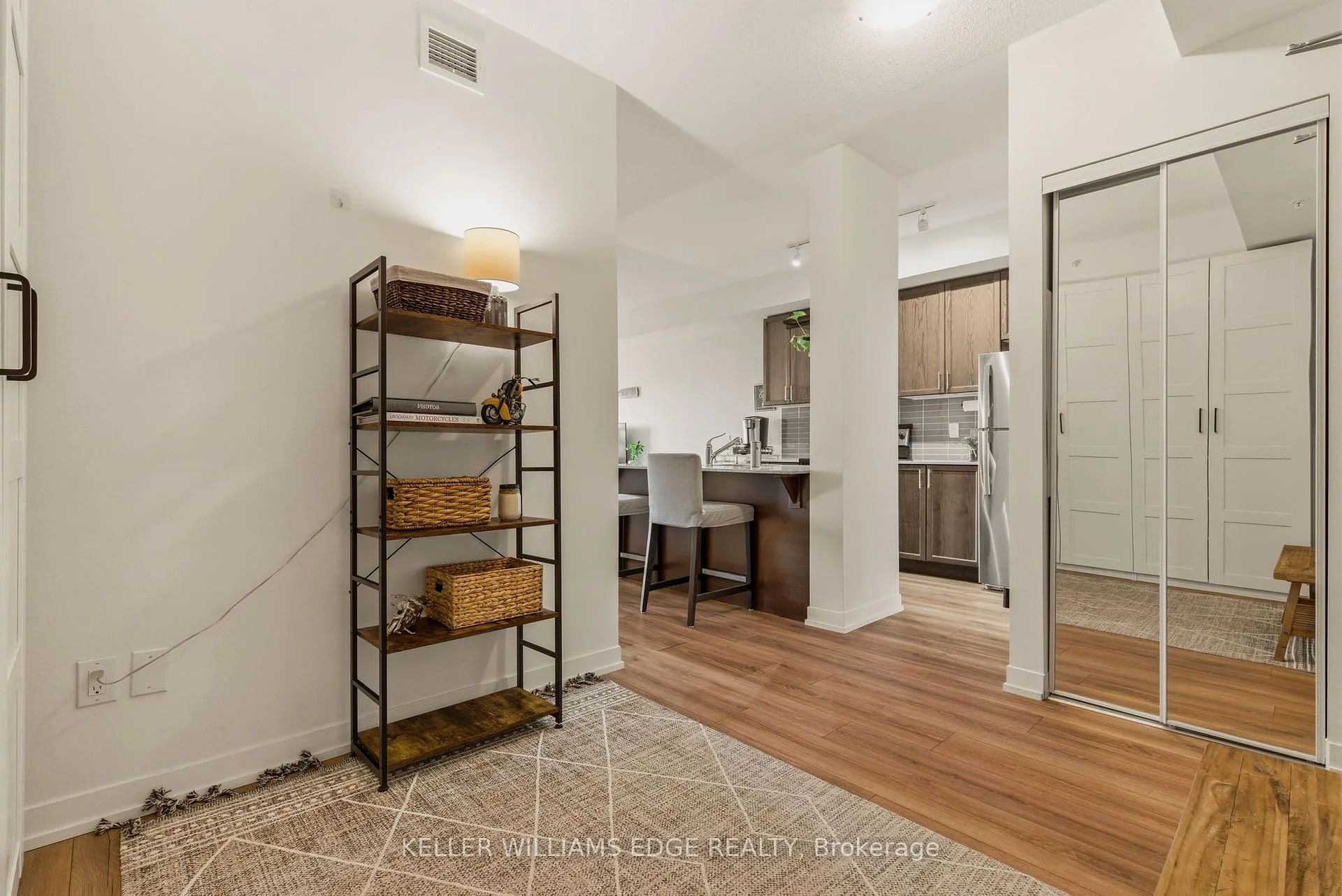 Photo 9 of Unit 311, 550 North Service Road, Grimsby, Grimsby Beach — HOMEH