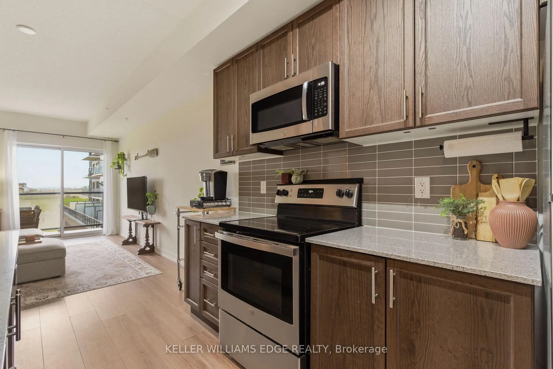 Photo 19 of Unit 311, 550 North Service Road, Grimsby, Grimsby Beach — HOMEH