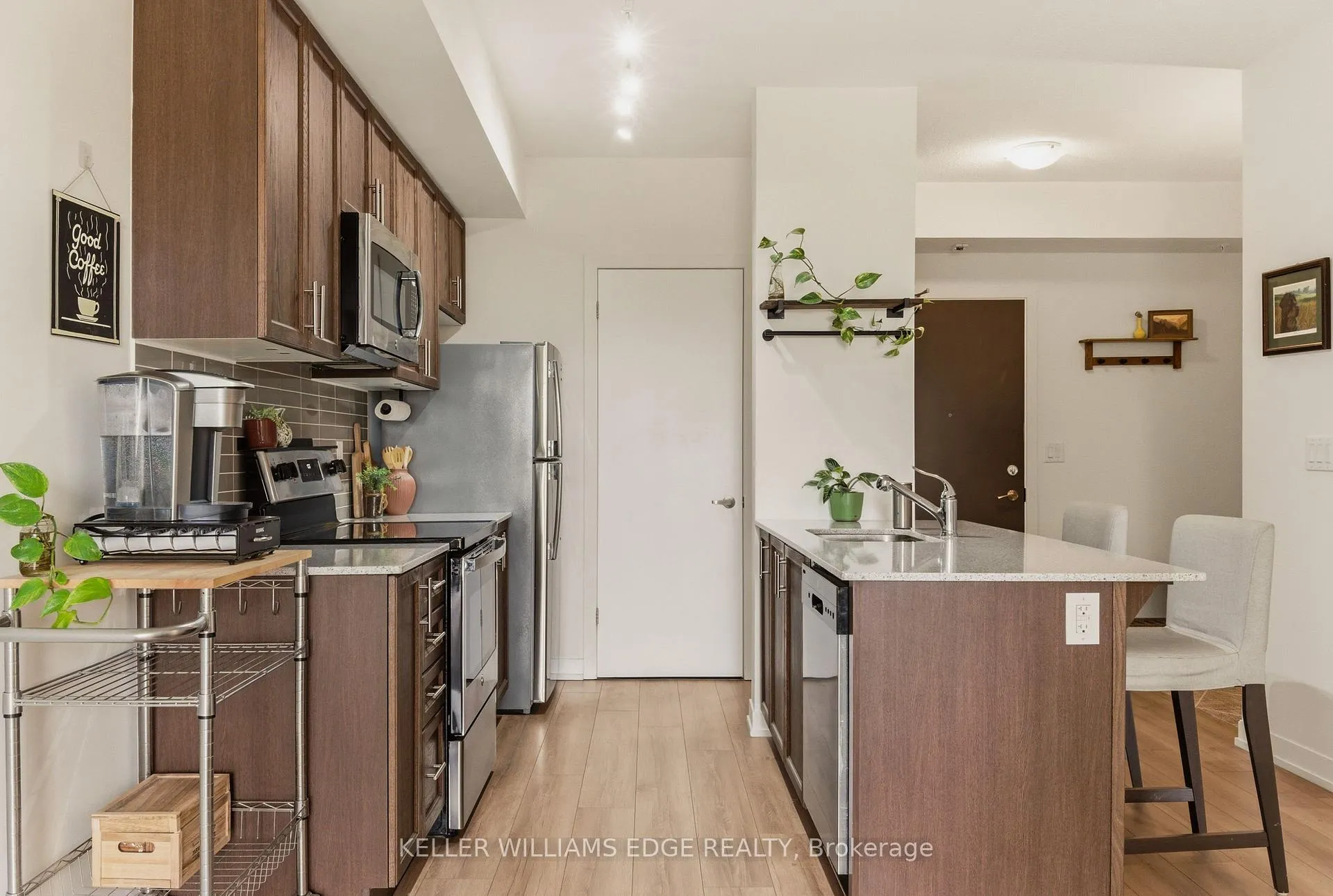 Photo 21 of Unit 311, 550 North Service Road, Grimsby, Grimsby Beach — HOMEH