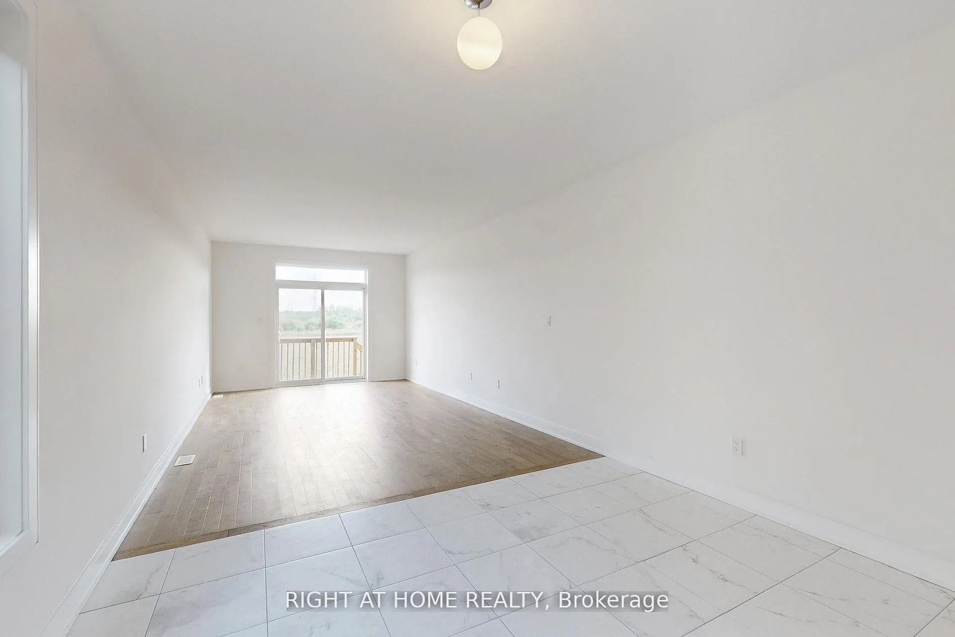 Photo 3 of 243 Duncan Street, Clearview, Stayner — HOMEH