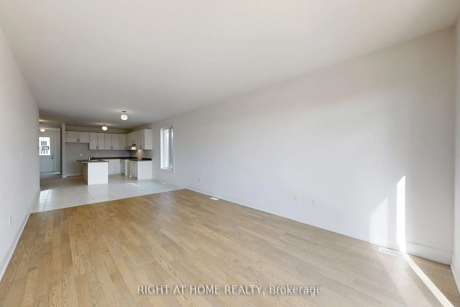 Photo 6 of 243 Duncan Street, Clearview, Stayner — HOMEH