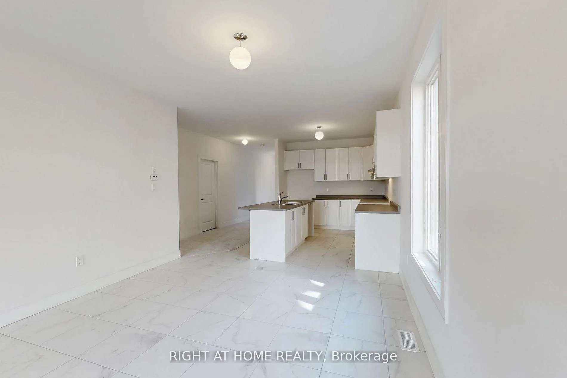 Photo 10 of 243 Duncan Street, Clearview, Stayner — HOMEH