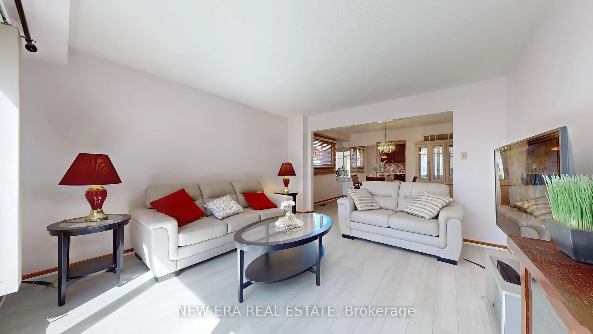 Photo 5 of 100 Cherry Hills Road, Vaughan, Glen Shields — HOMEH