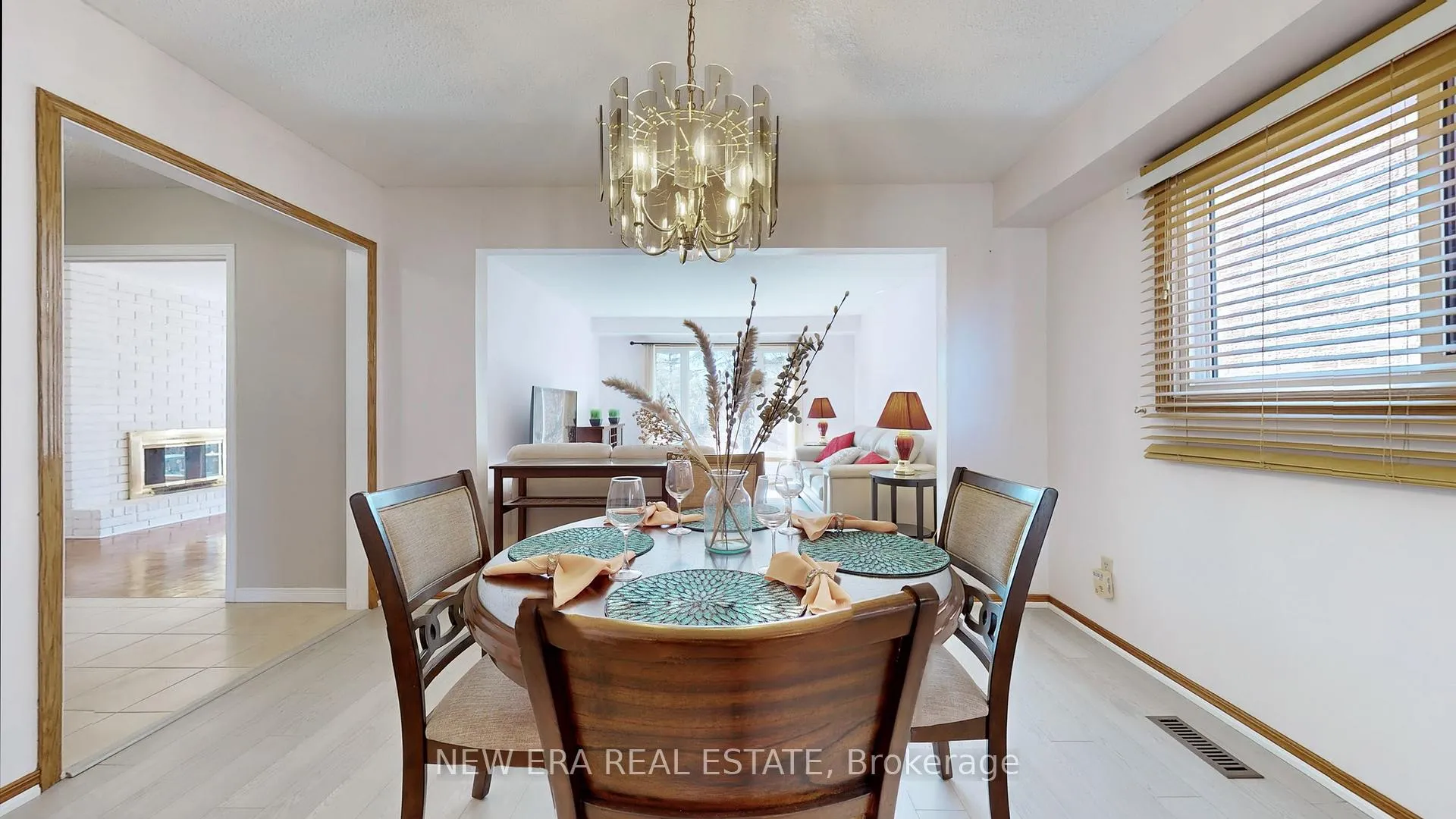 Photo 8 of 100 Cherry Hills Road, Vaughan, Glen Shields — HOMEH